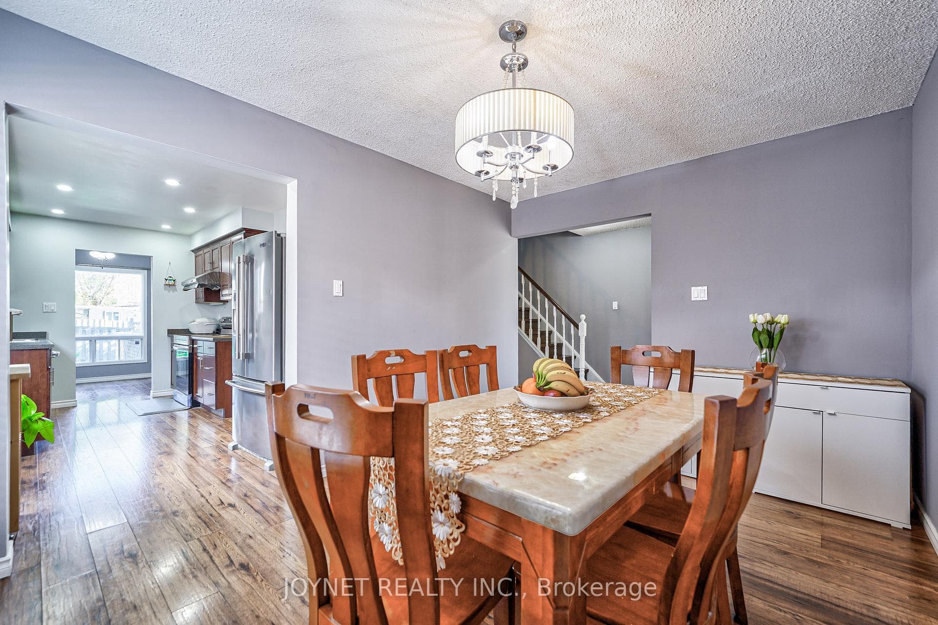 19 Longstaff Drive photo 4