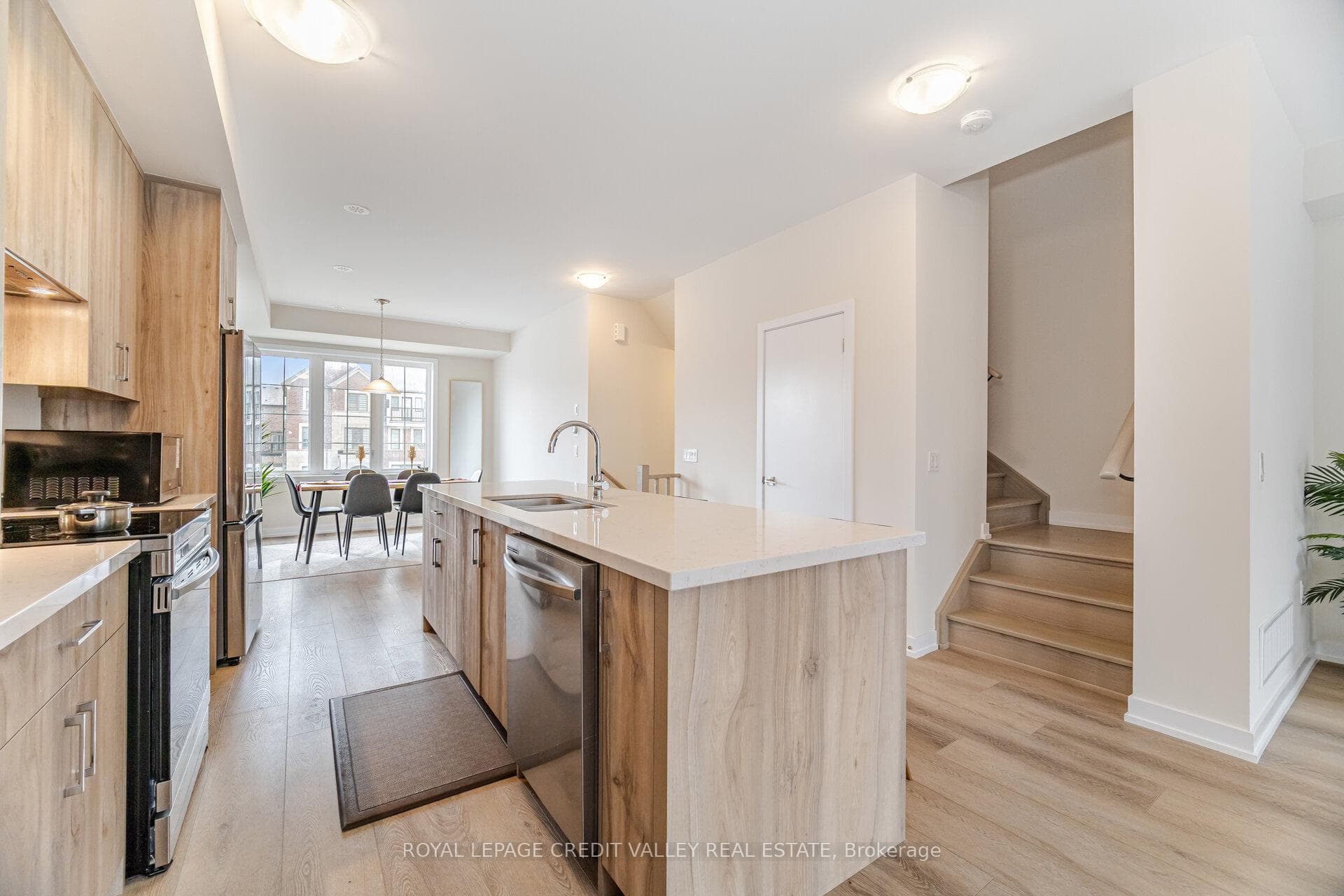 1360 William Halton Parkway photo 11
