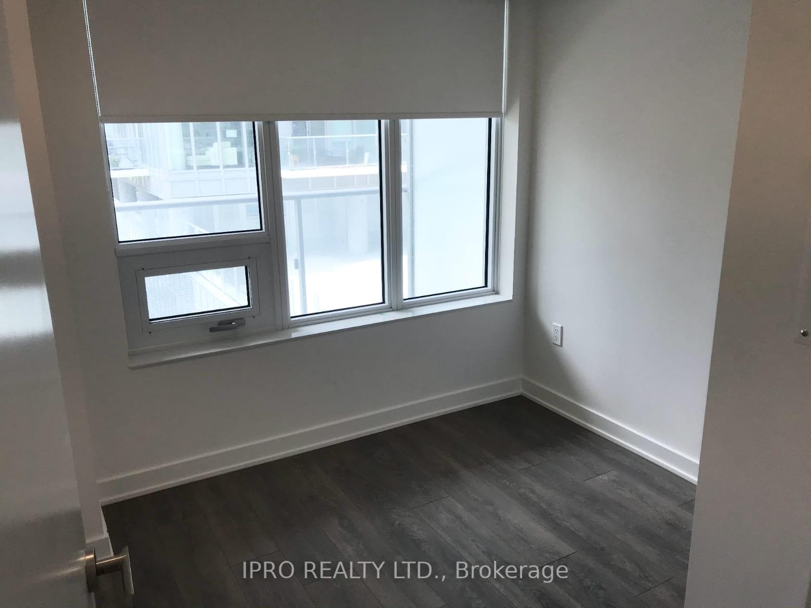 195 Redpath Avenue Unit 712 photo 17