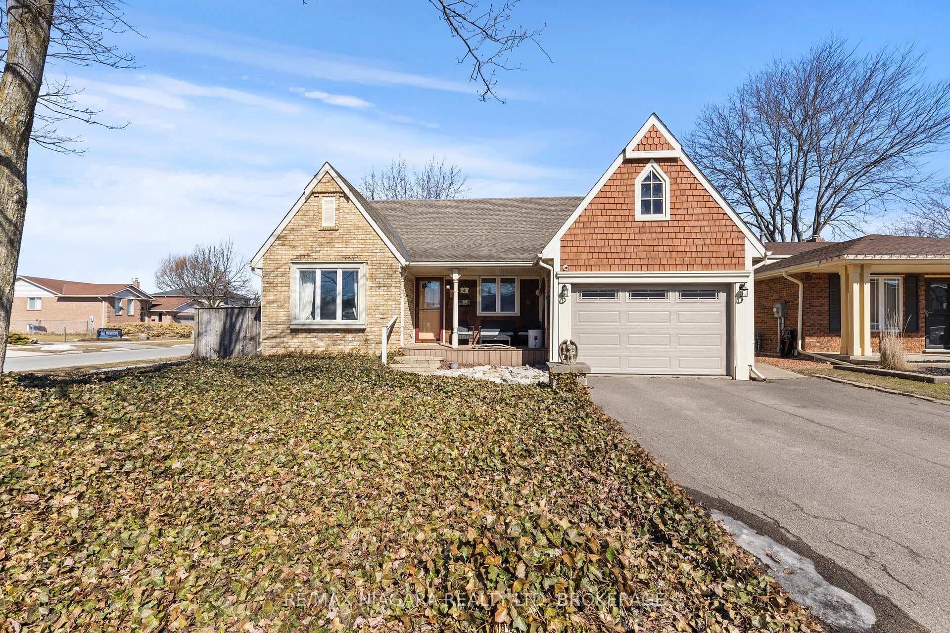 4 Cedarvale Crescent photo 2