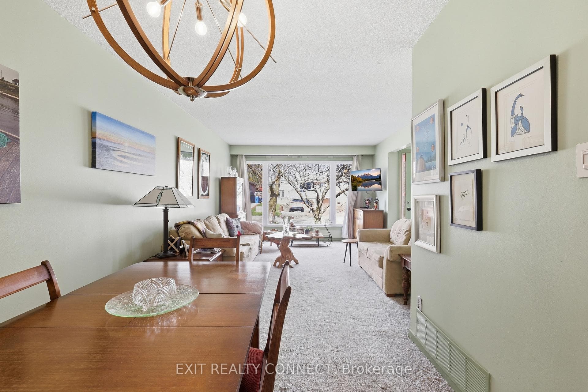 179 Burbank Crescent photo 6