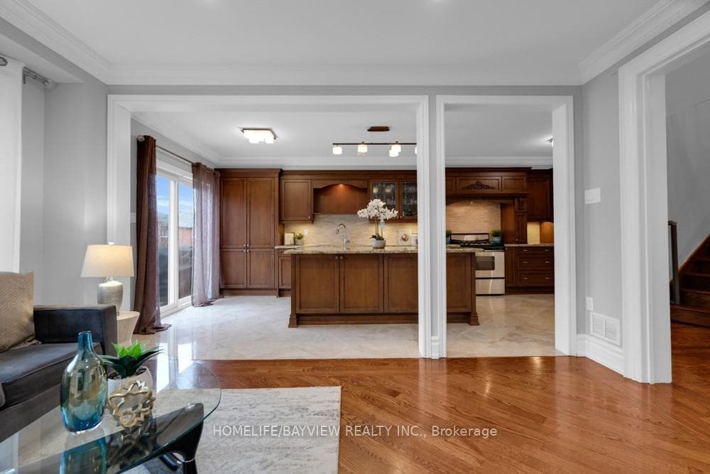 120 Frank Endean Road photo 37