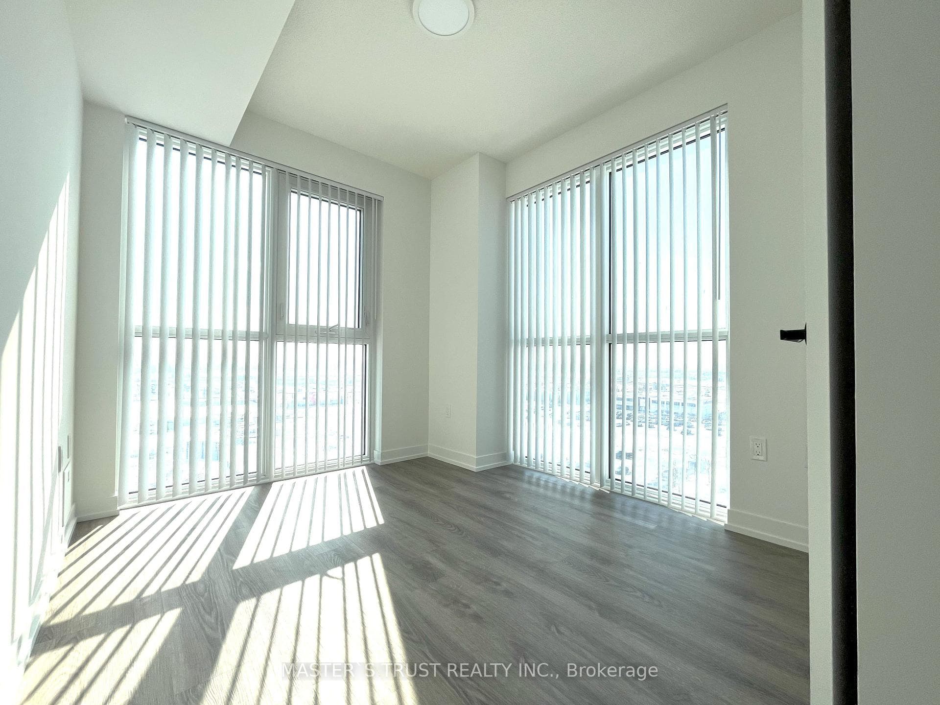 195 Commerce Street Unit 906 photo 10