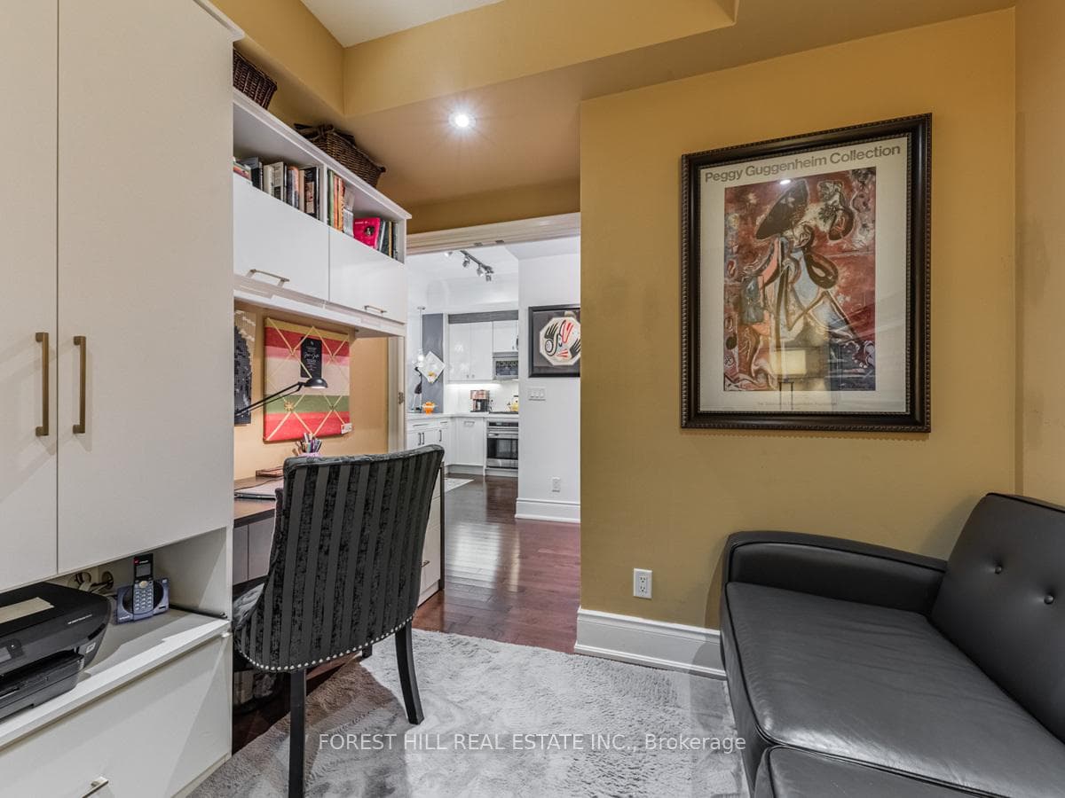 1717 Avenue Road Unit 208 photo 5