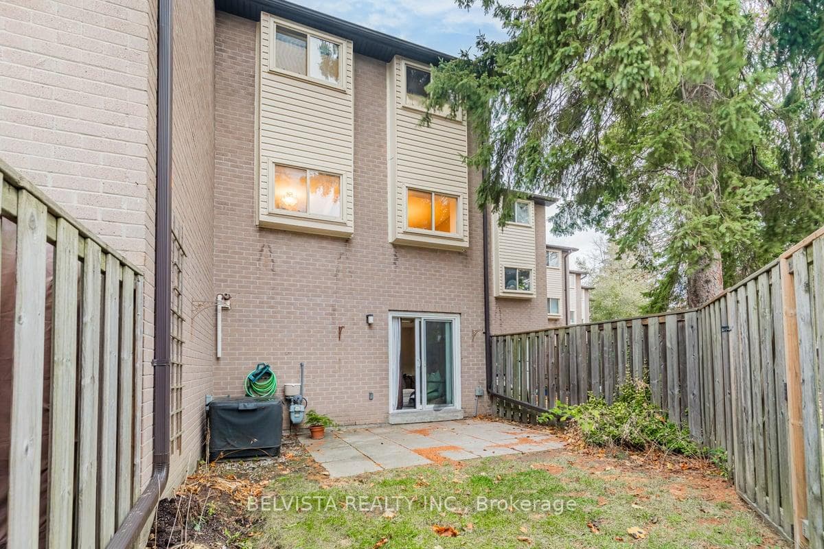 55 Collinsgrove Road Unit 218 photo 28