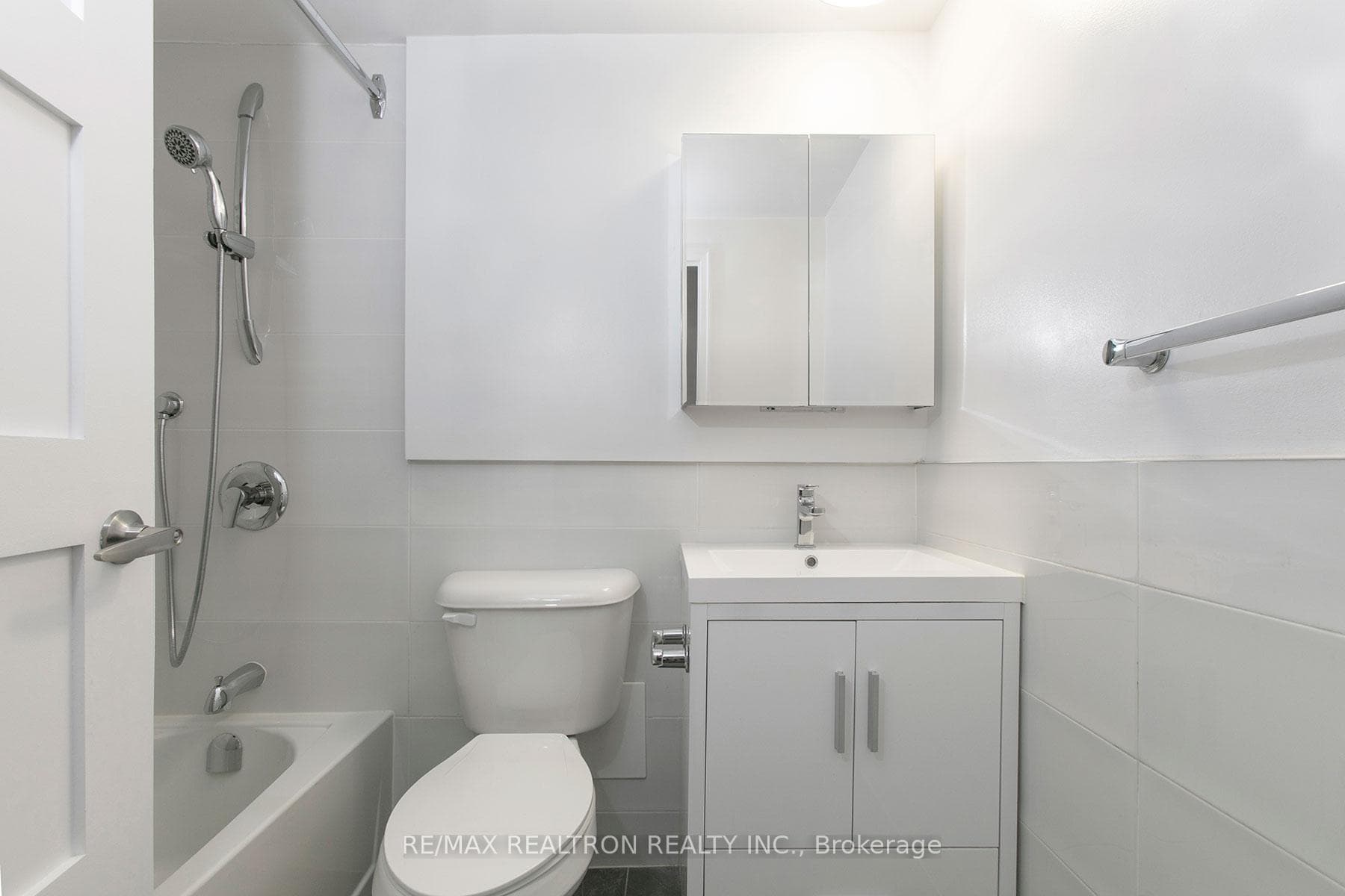 9 Deer Park Crescent Unit 1505 photo 7