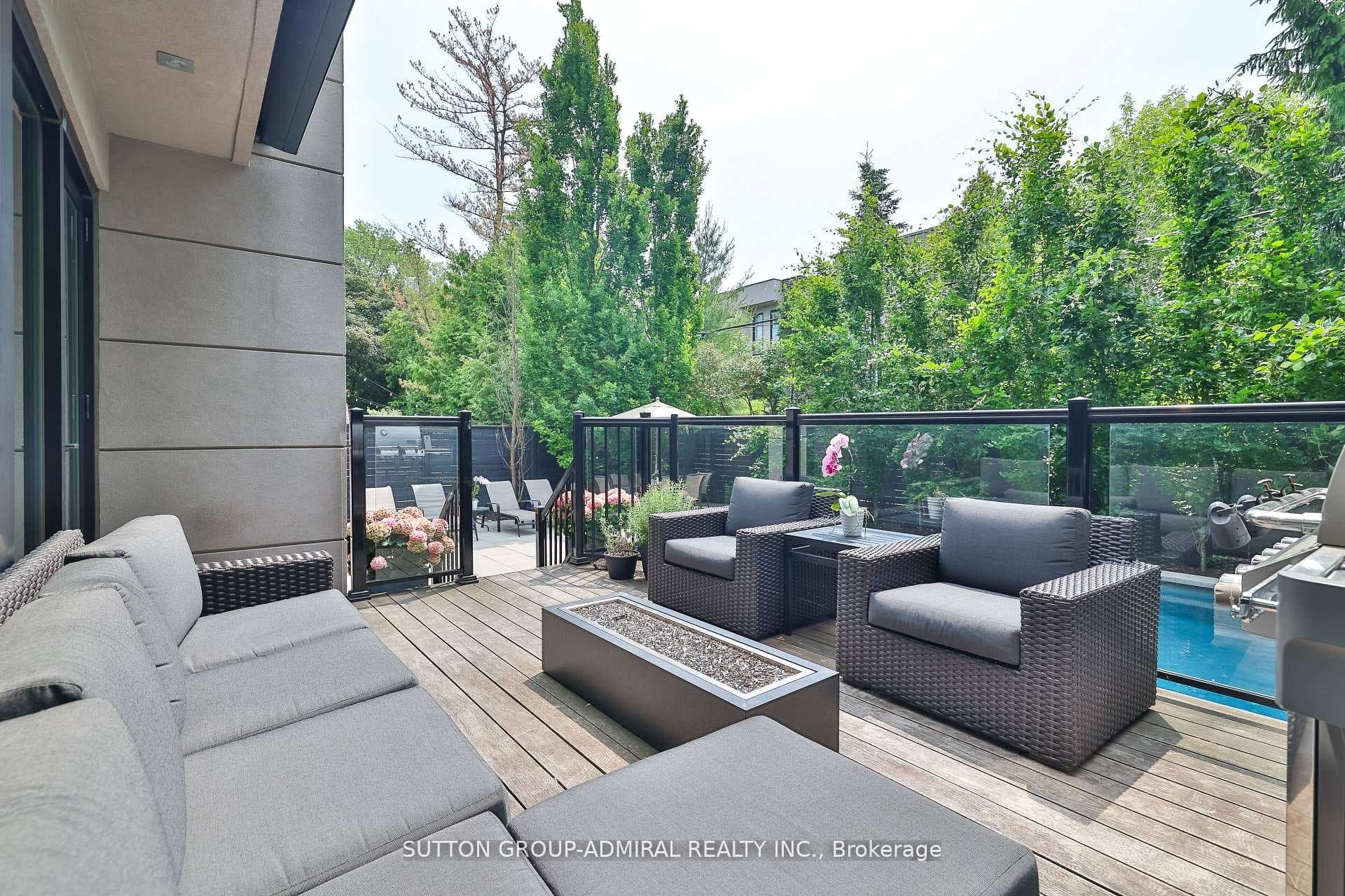 415 Douglas Avenue photo 44