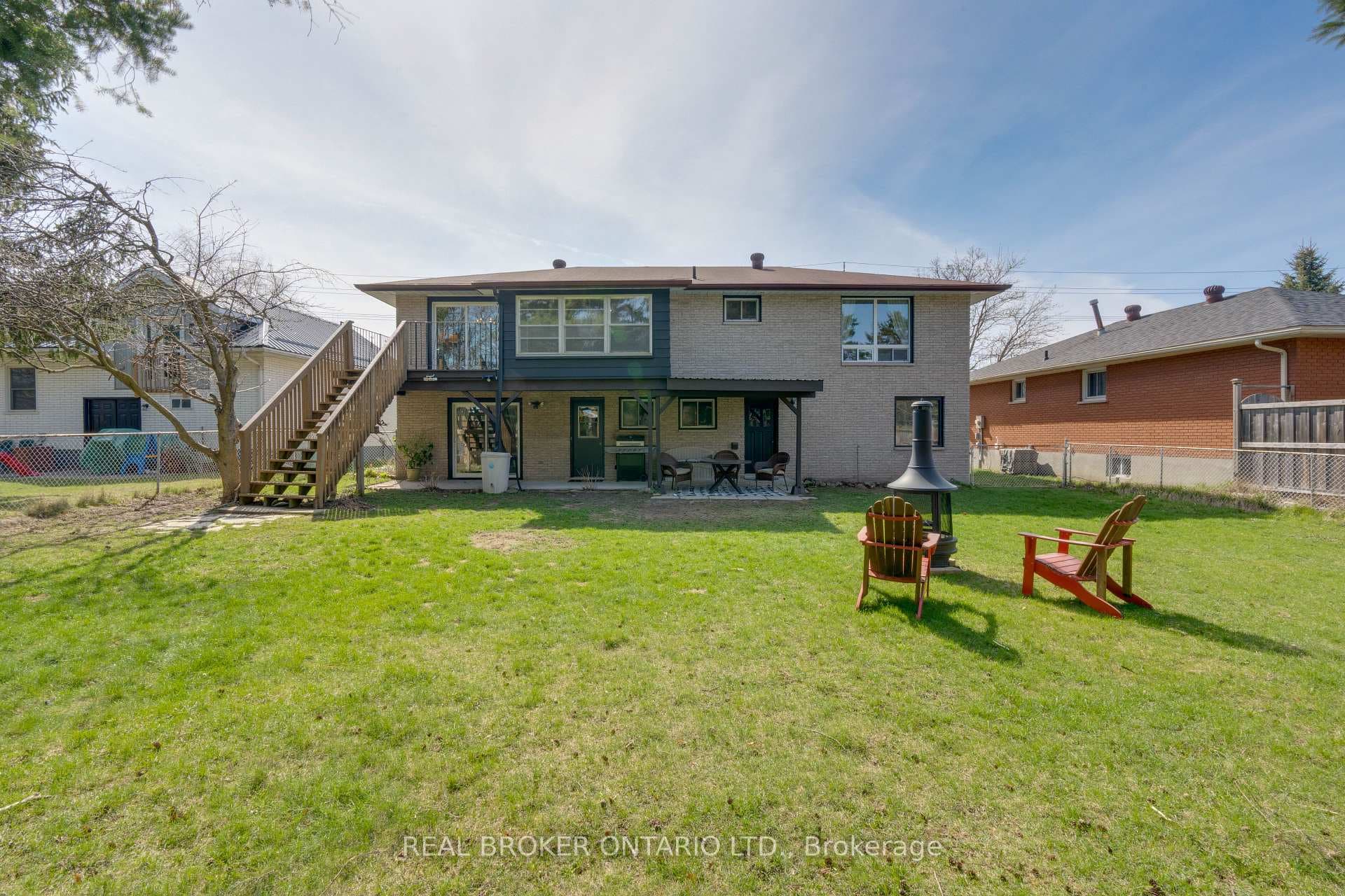 129 Bayview Drive photo 32