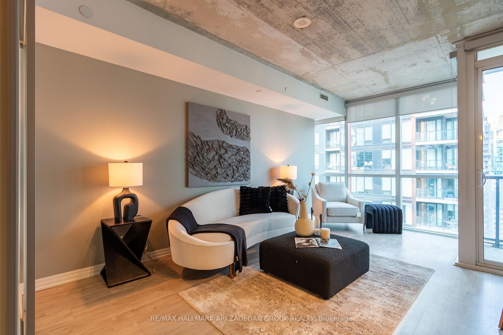 88 Blue Jays Way Unit 2503 photo 19