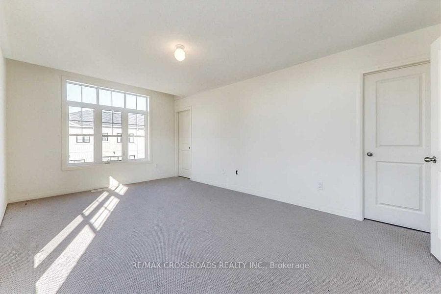 82 King George Way photo 14