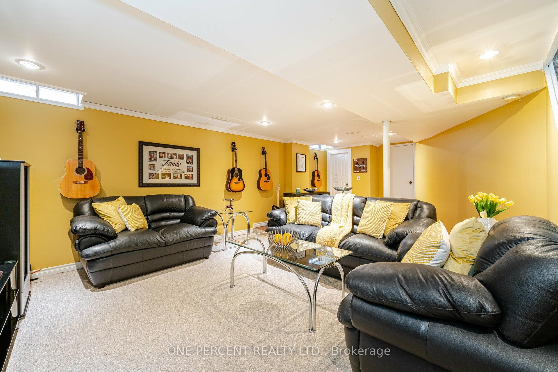 150 Sunforest Drive photo 28