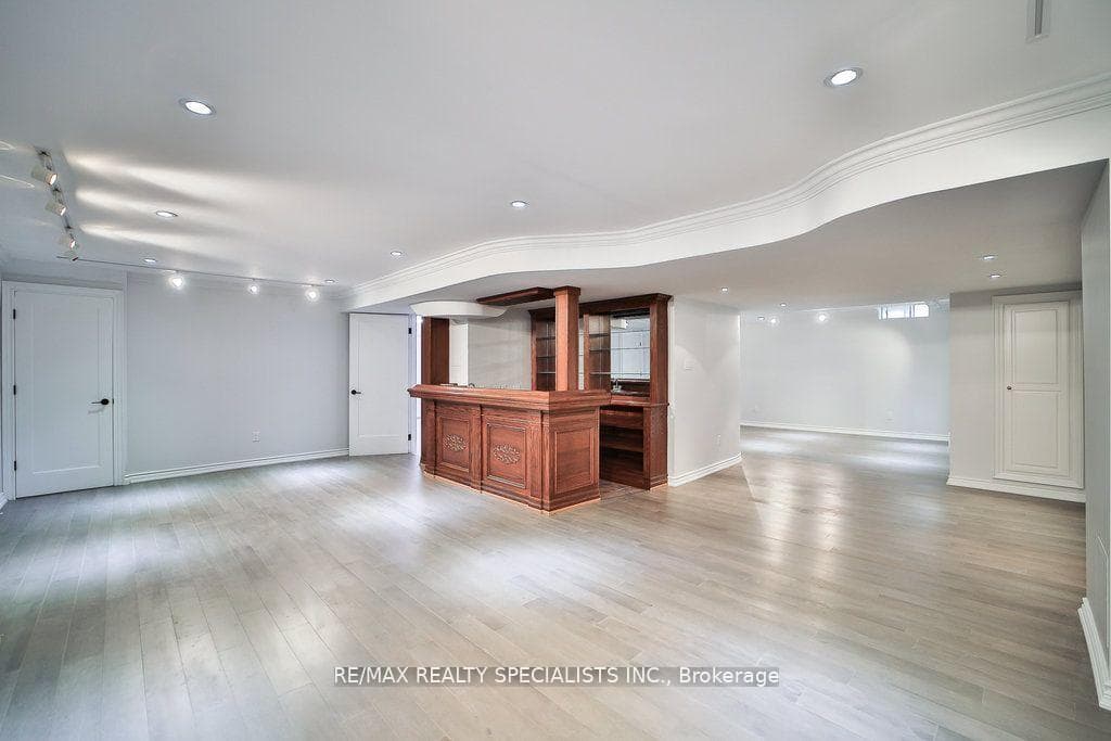 95 Luba Avenue photo 28