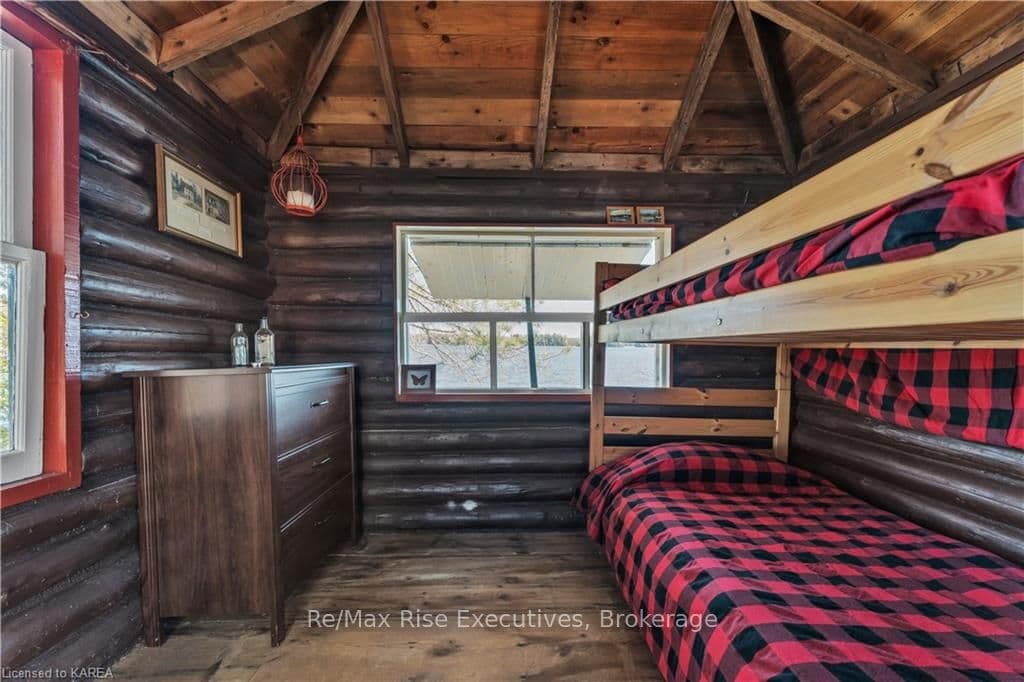 6409 BIG RIDEAU Road photo 22