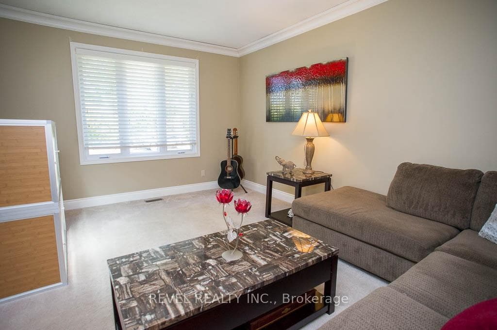 86 Viscount Road photo 6