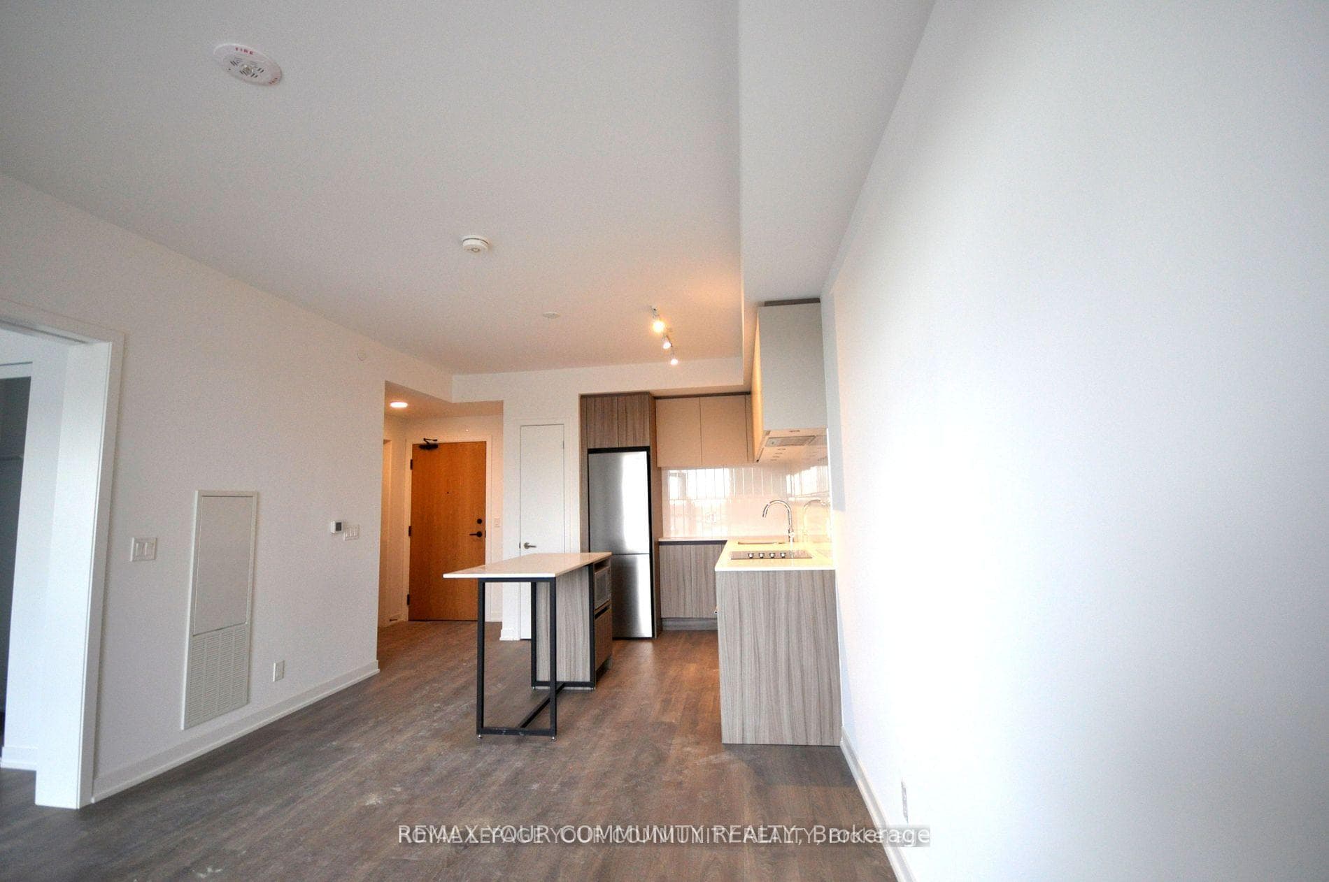 7950 BATHURST Street Unit 310 photo 7