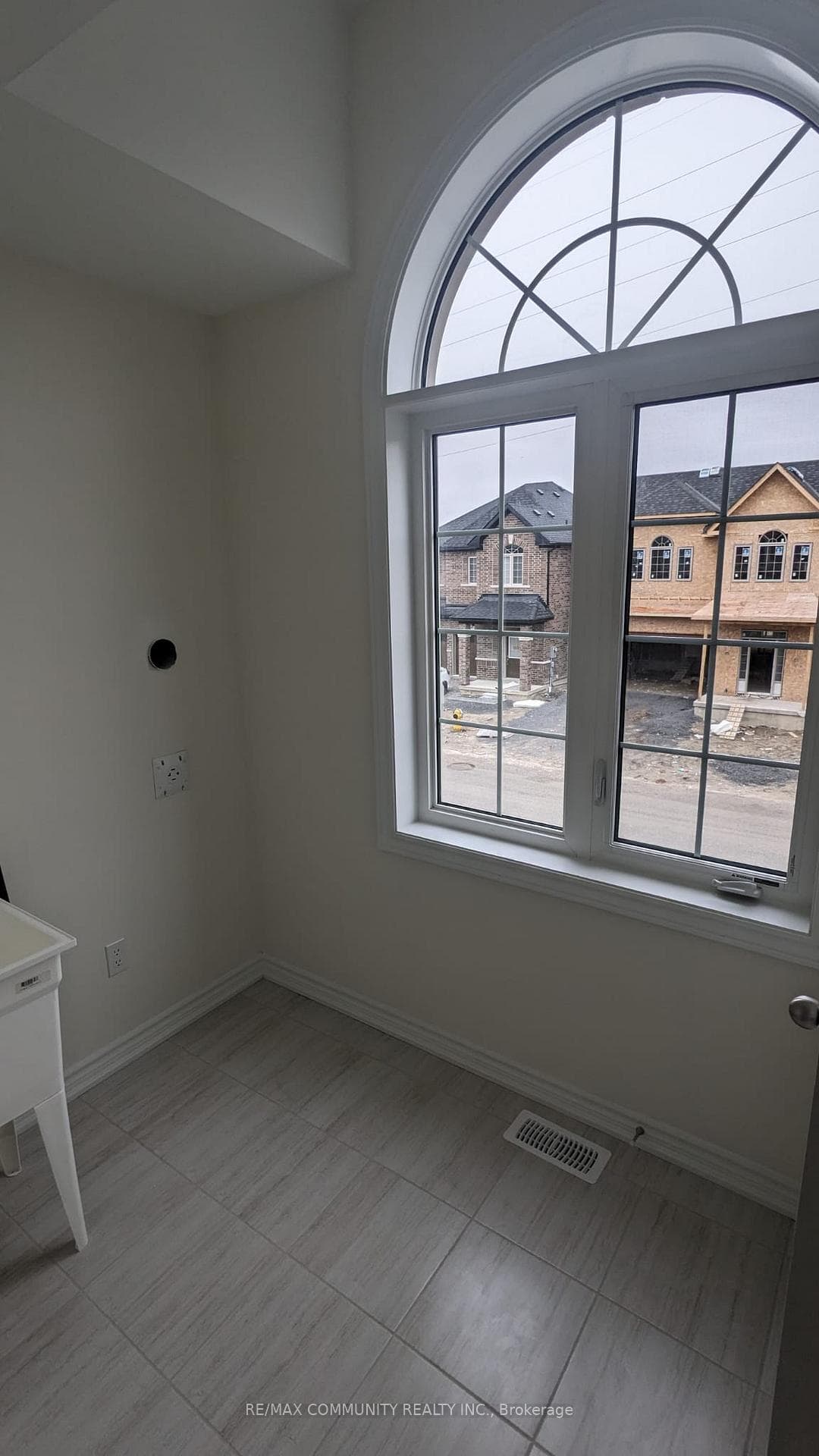 1089 Skyridge Boulevard photo 5