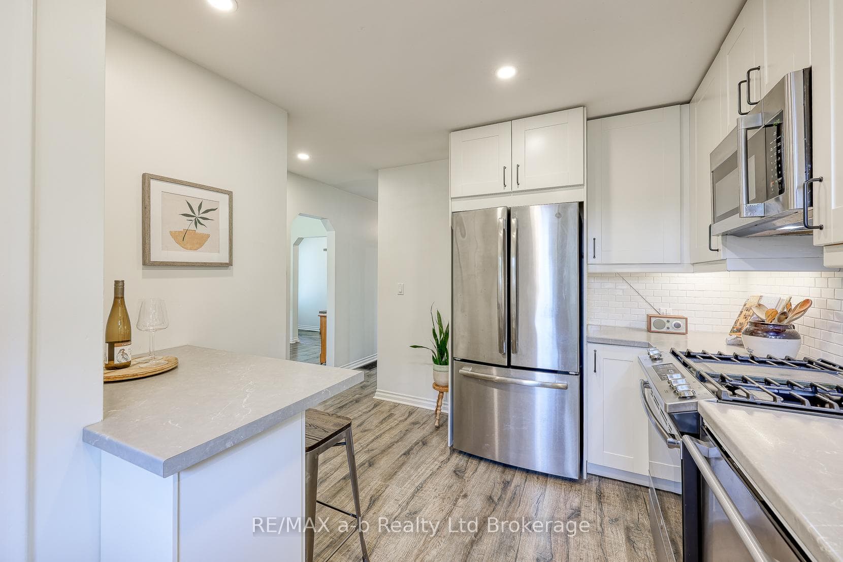 530 Highland Drive photo 10
