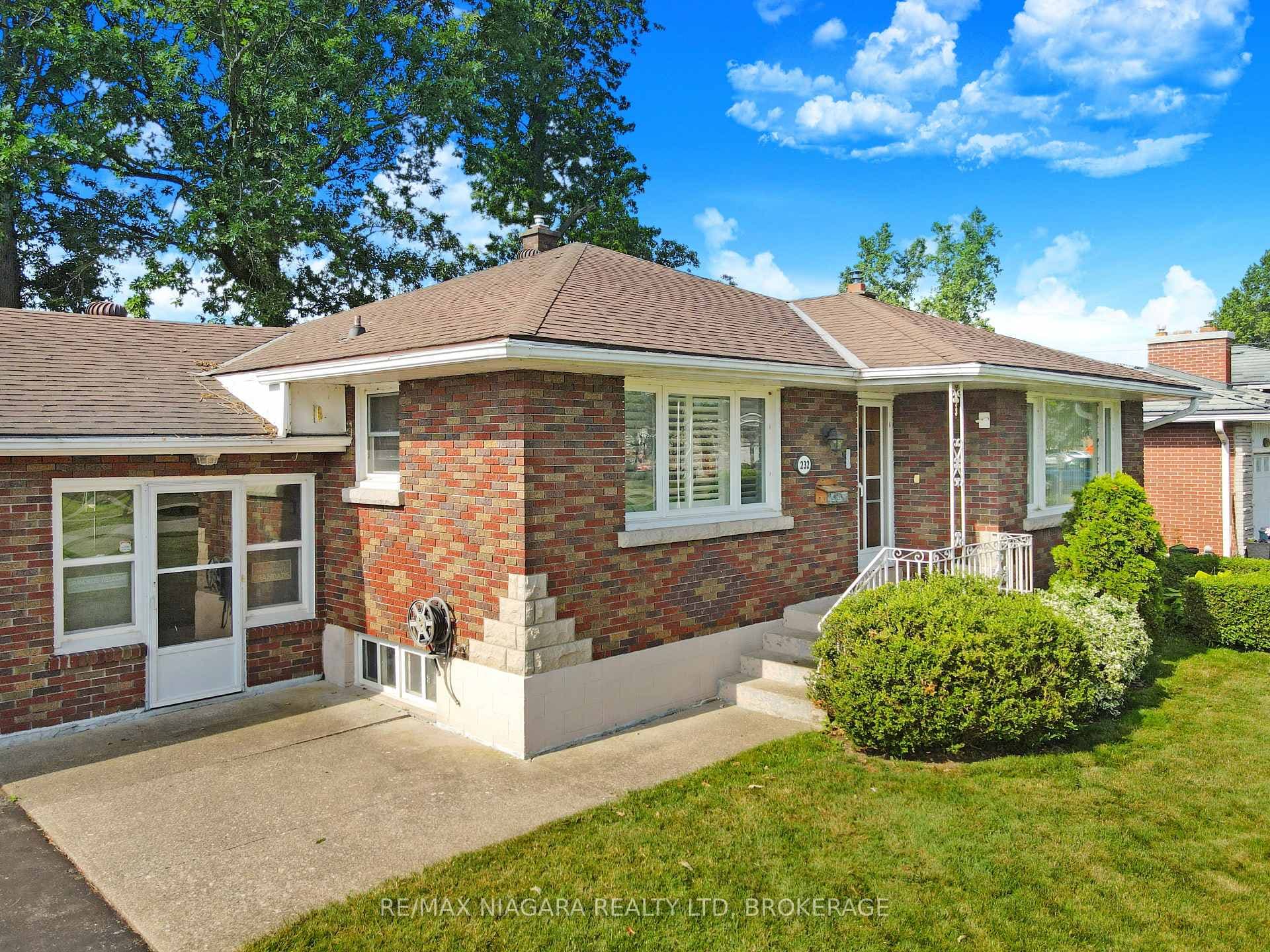 232 Walden Boulevard photo 3