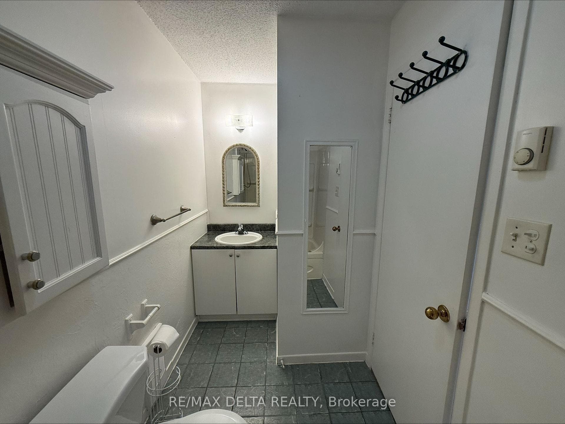 2248 LAVAL Road Unit 5 photo 10