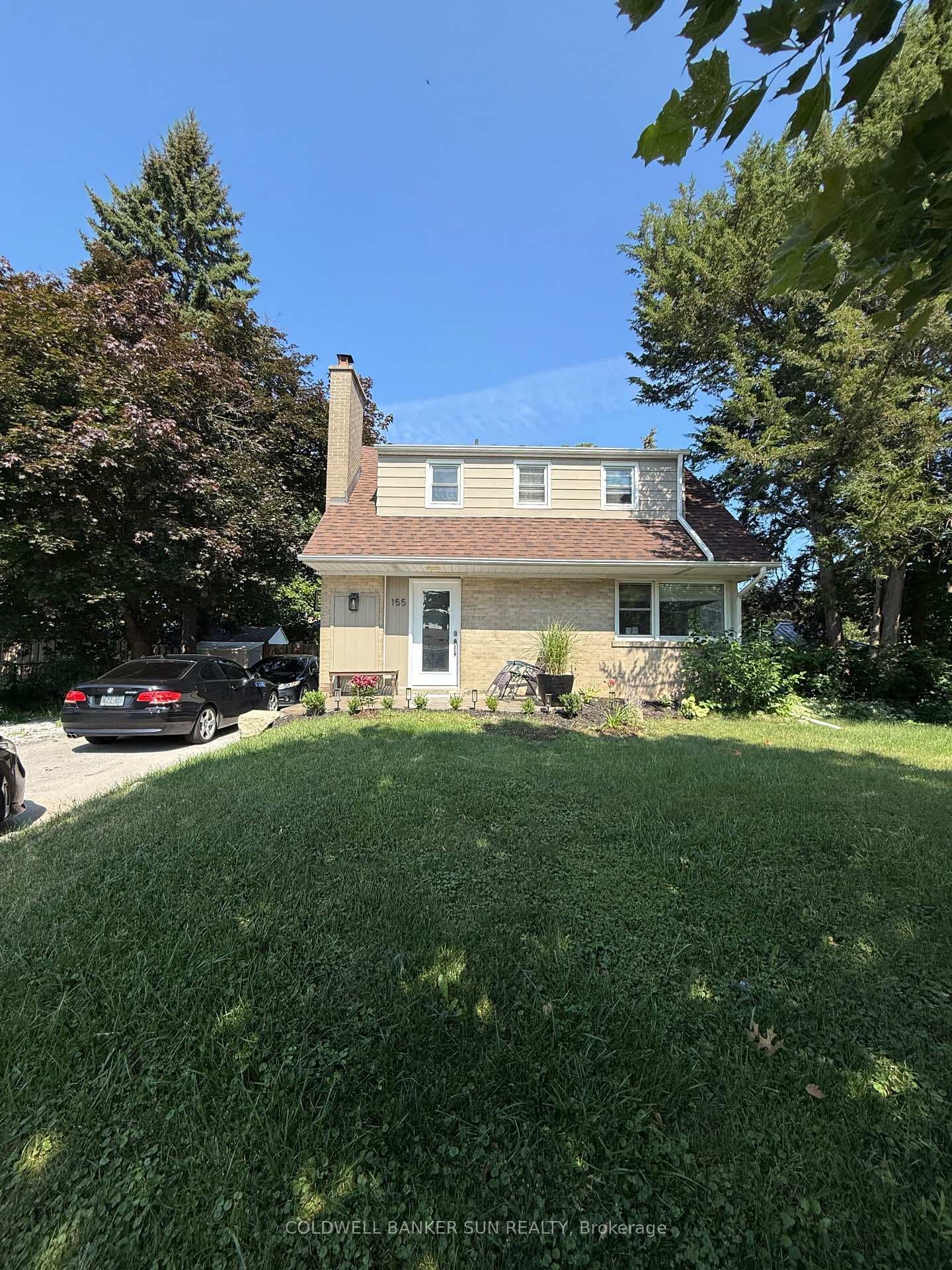 155 heslop Street Unit lower photo 1