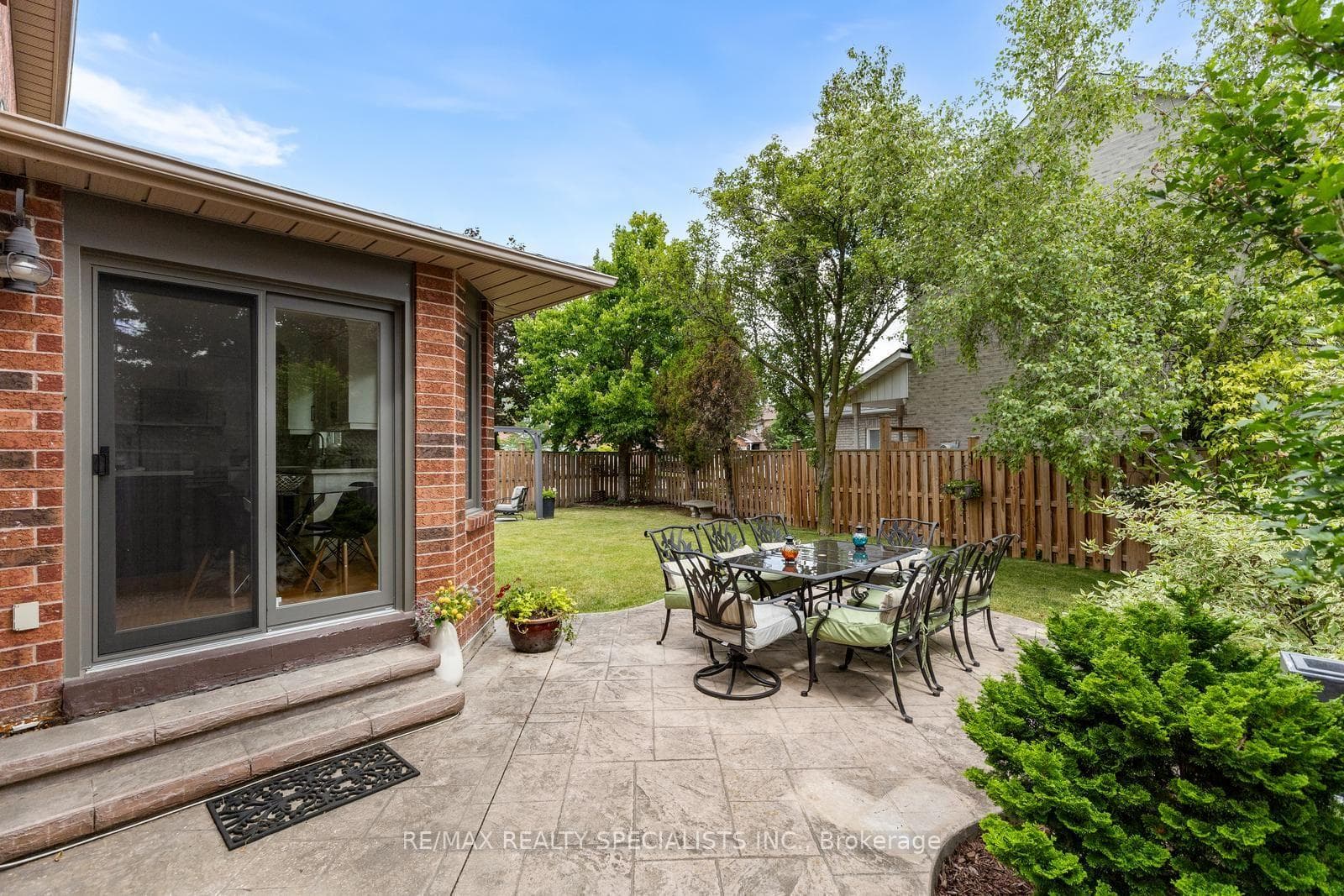 3879 Periwinkle Crescent photo 36