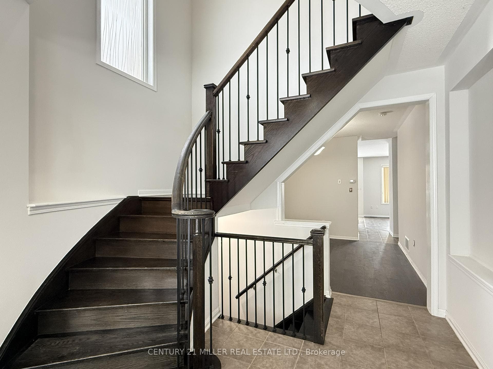 110 Gladys Clarkson Drive photo 3
