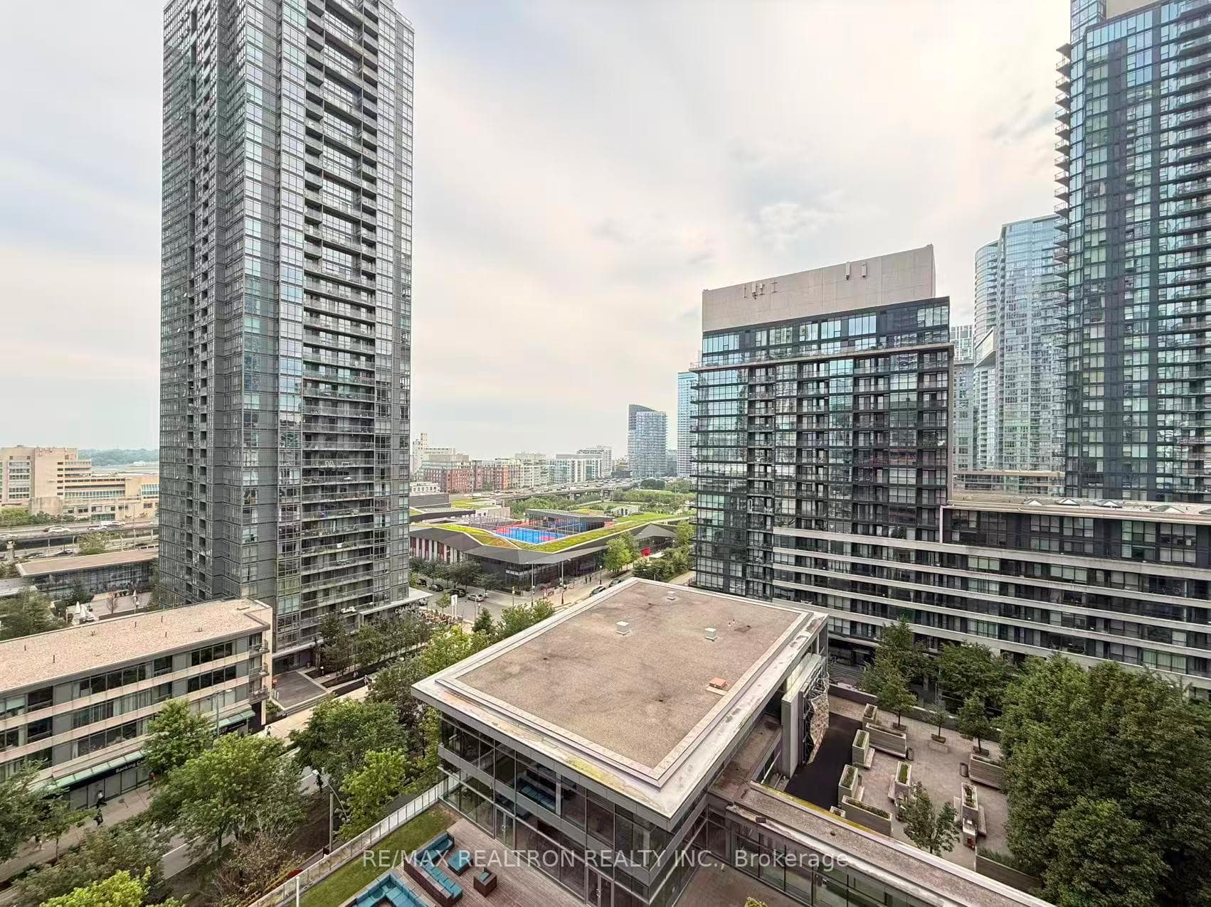 4K Spadina Avenue Unit 1225 photo 26