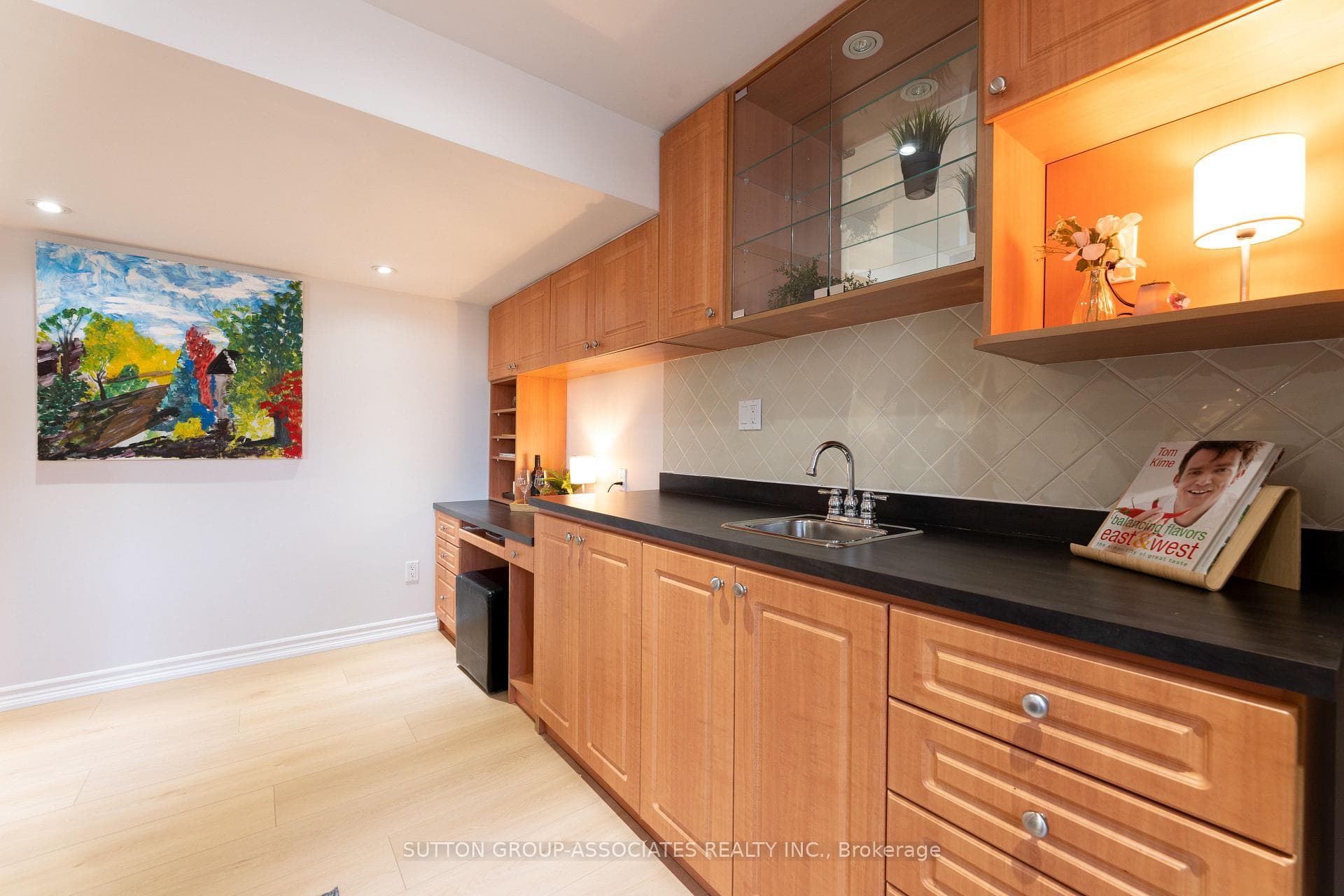 15 Guildford Circle photo 35