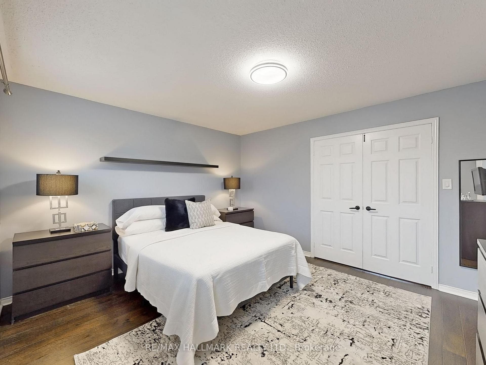 43 Eastport Drive photo 16