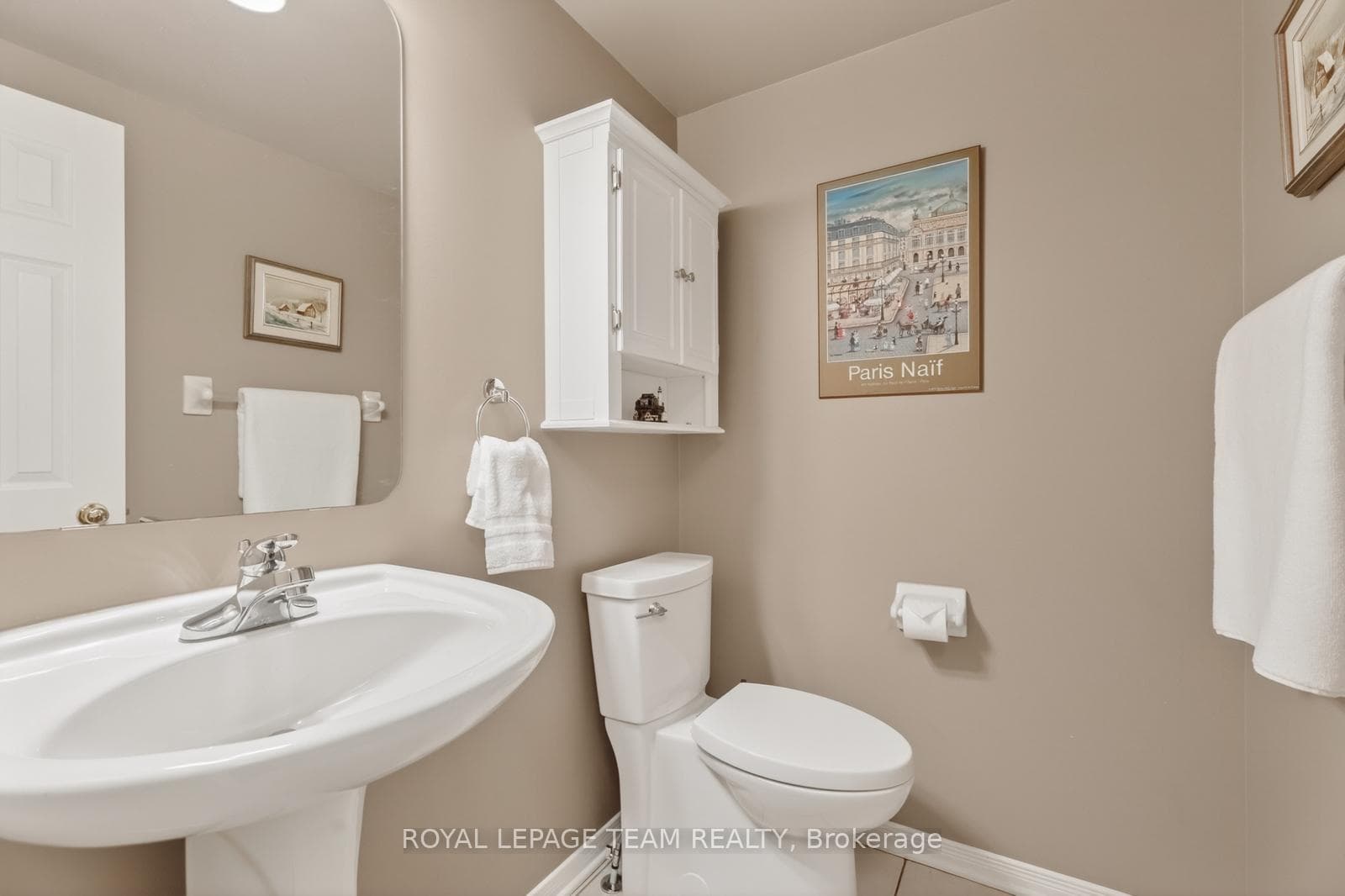 9 BOREALIS Crescent photo 12