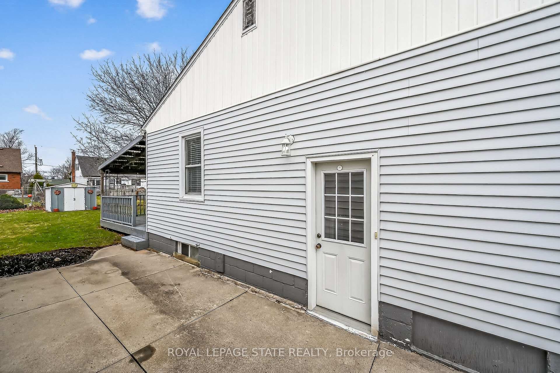 21 Lakeview Avenue photo 39