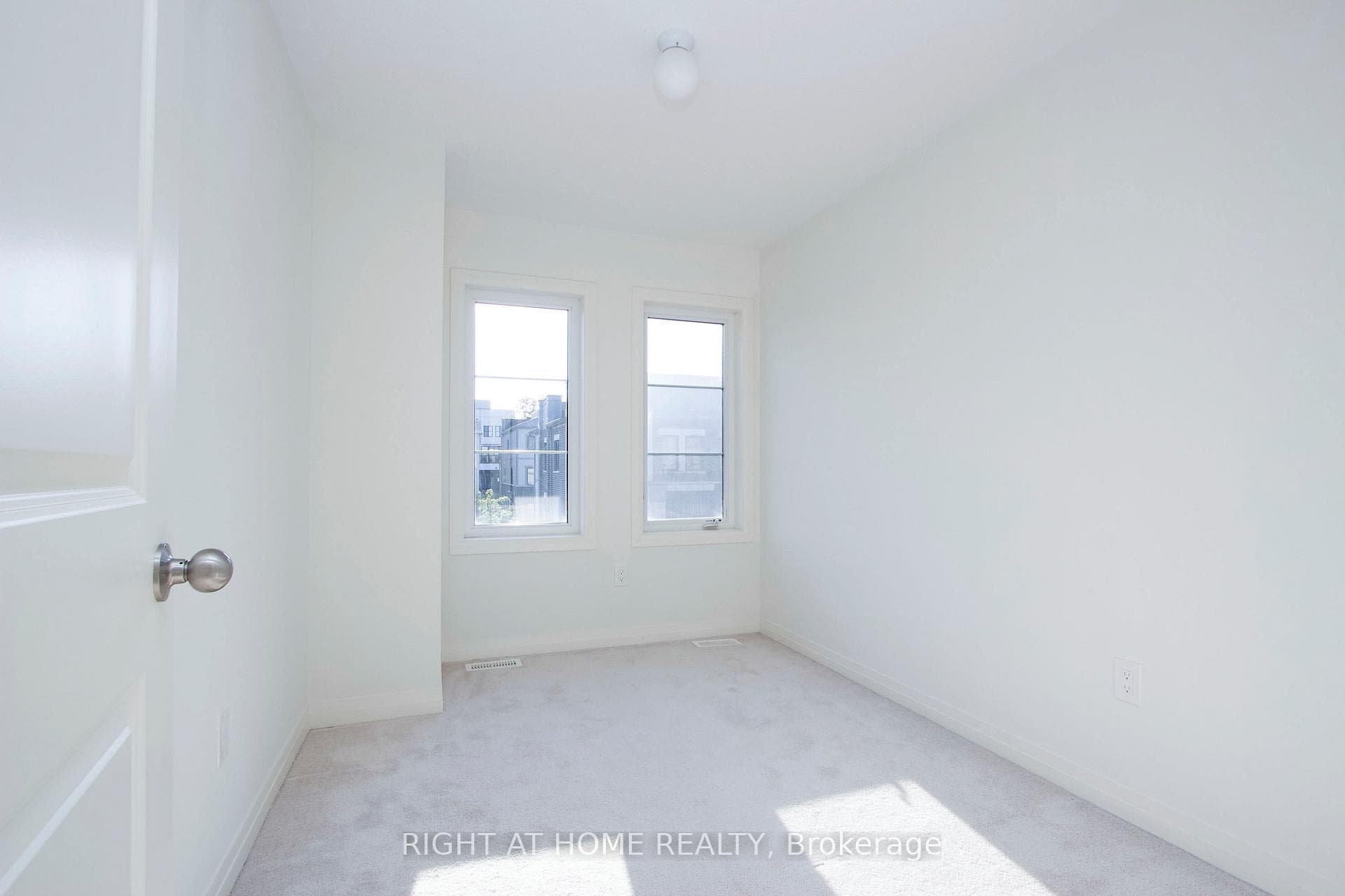 17 Queen Alexandra Lane photo 18