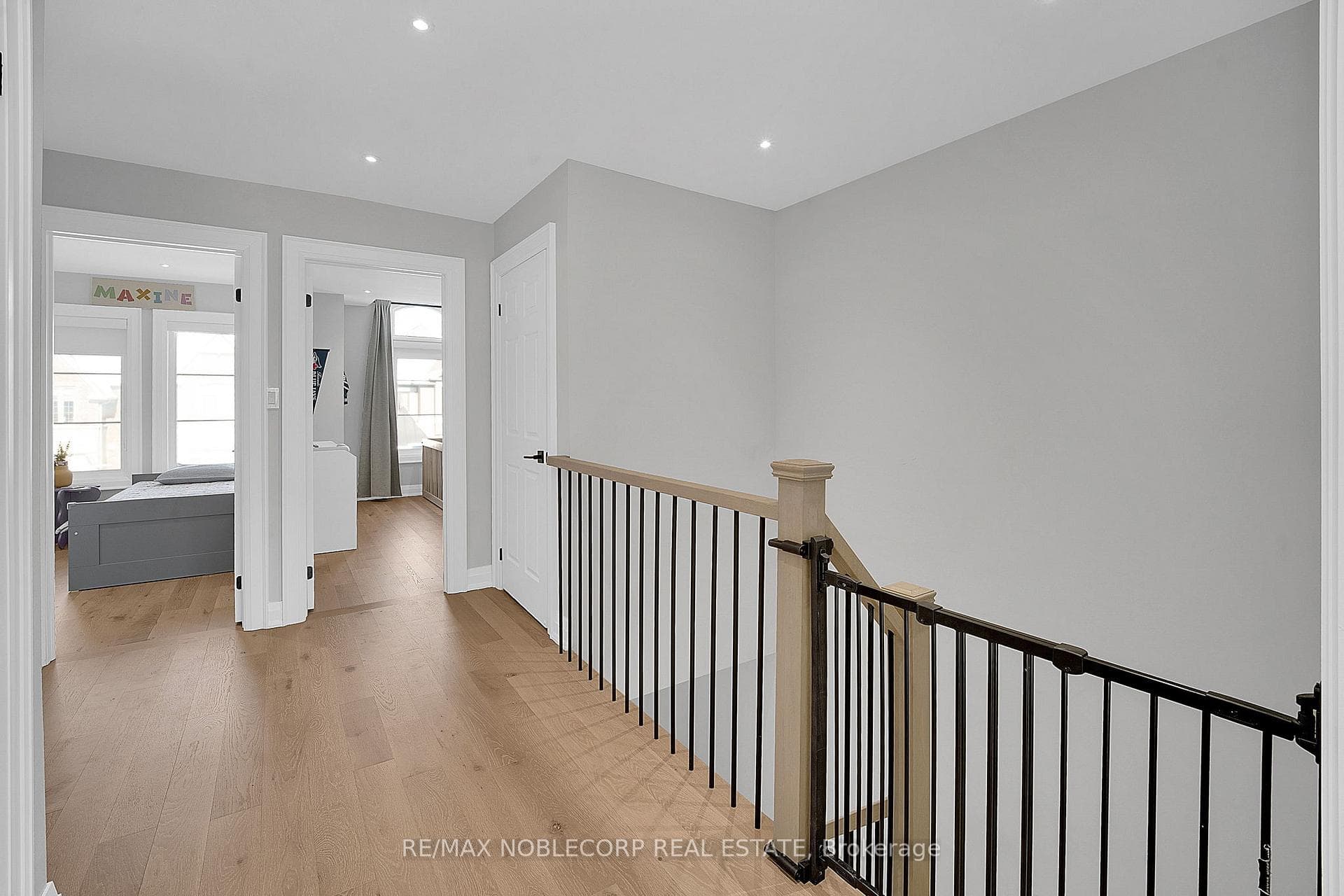 93 Sandwell Street photo 23
