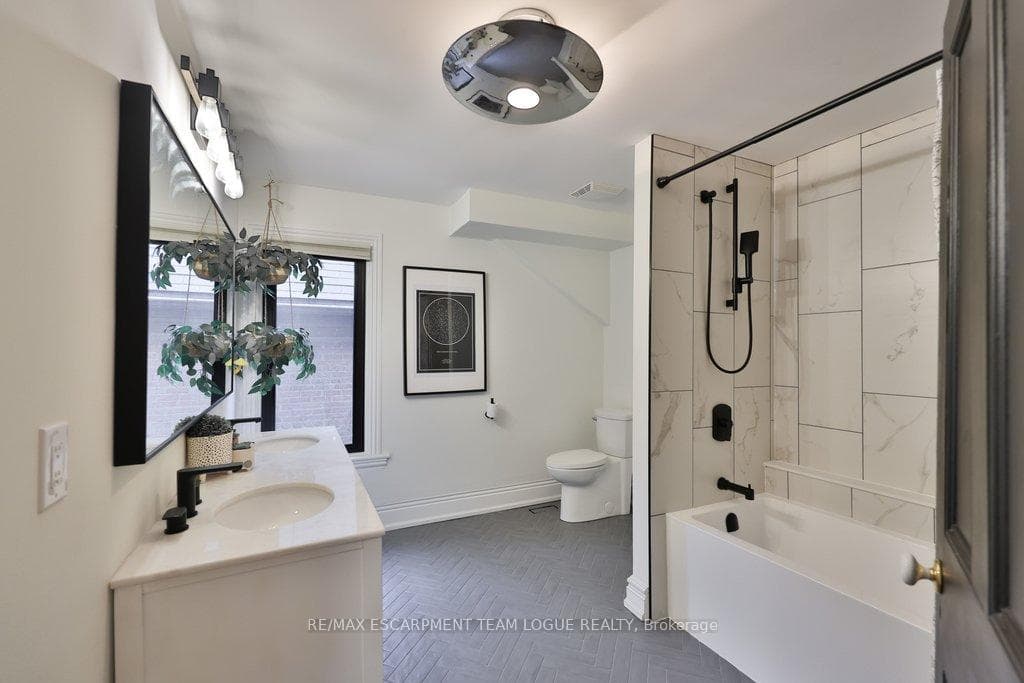 322 CAROLINE Street photo 36