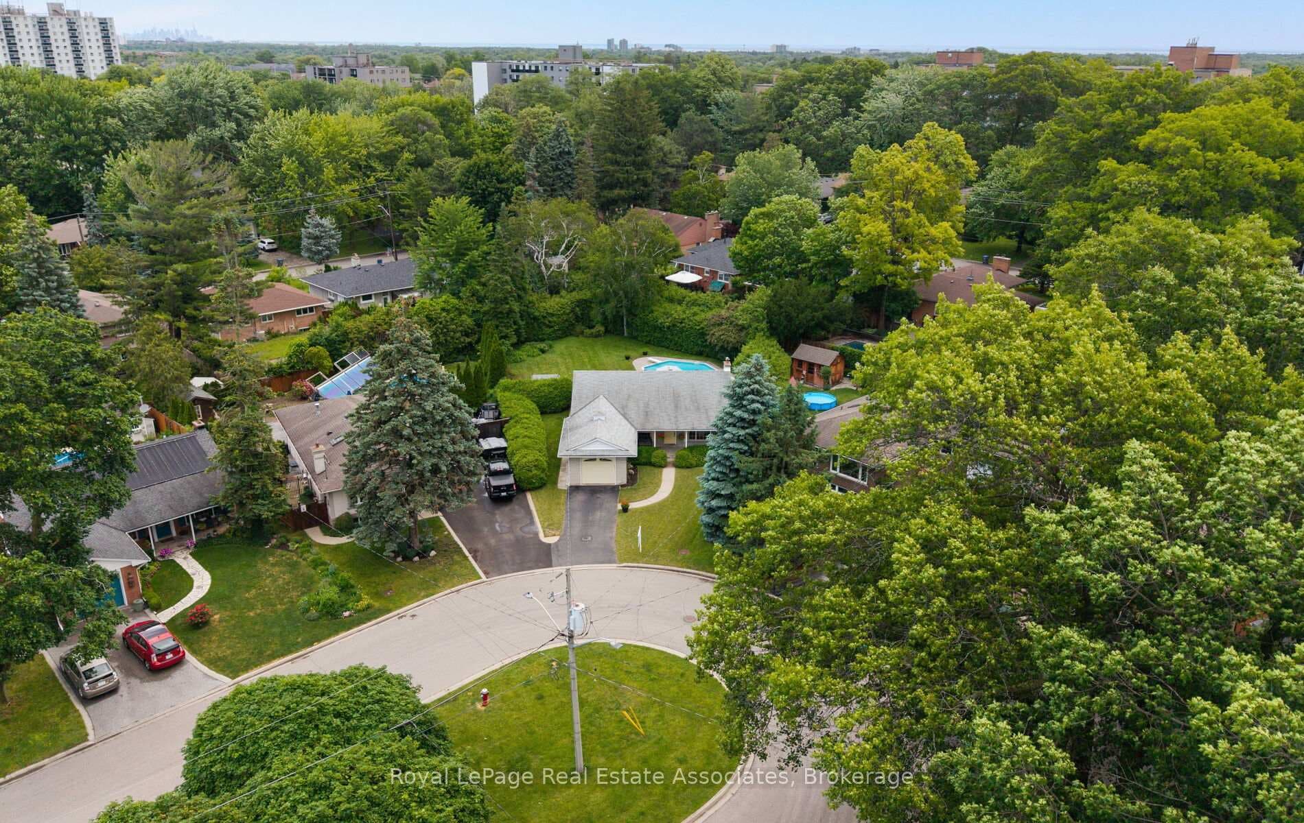 3071 Ballydown Crescent photo 38
