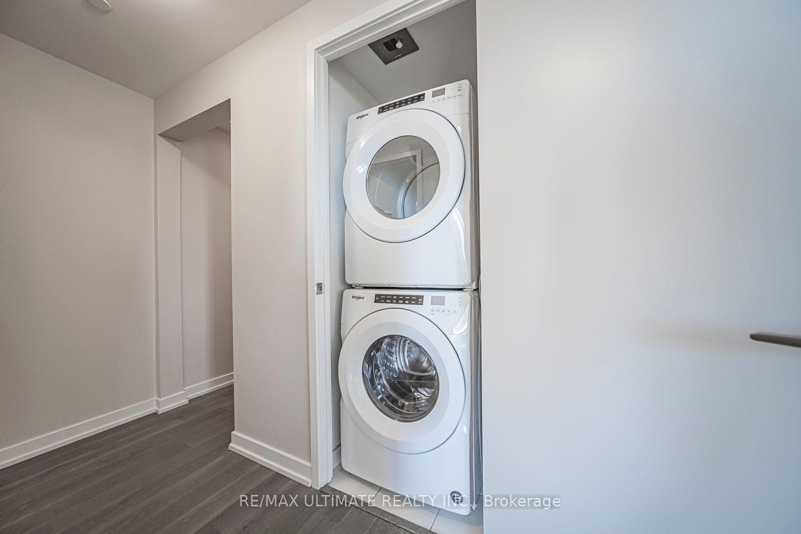 1 Yorkville Avenue Unit 1208 photo 27