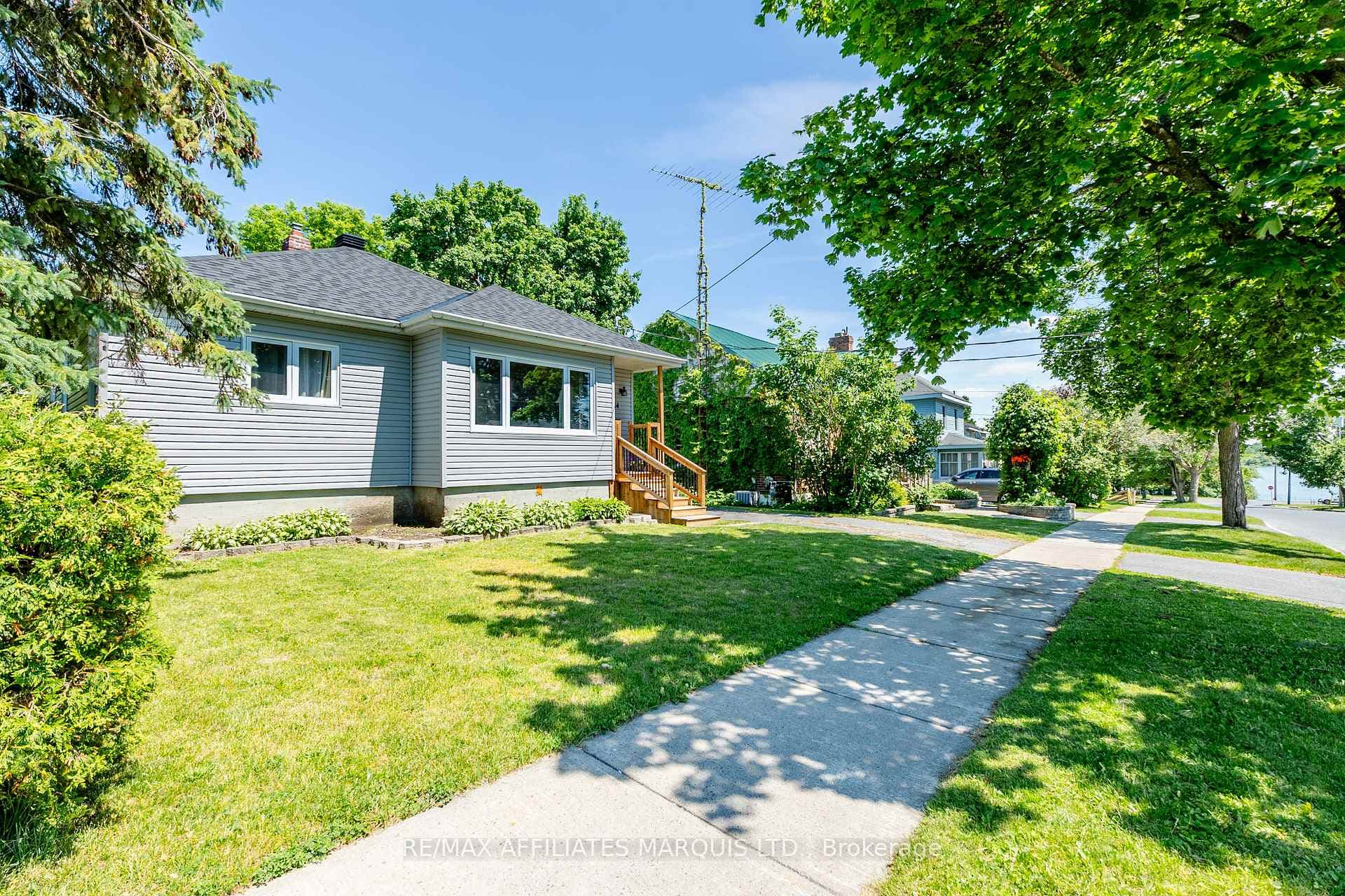 14 Dunbar Avenue photo 4
