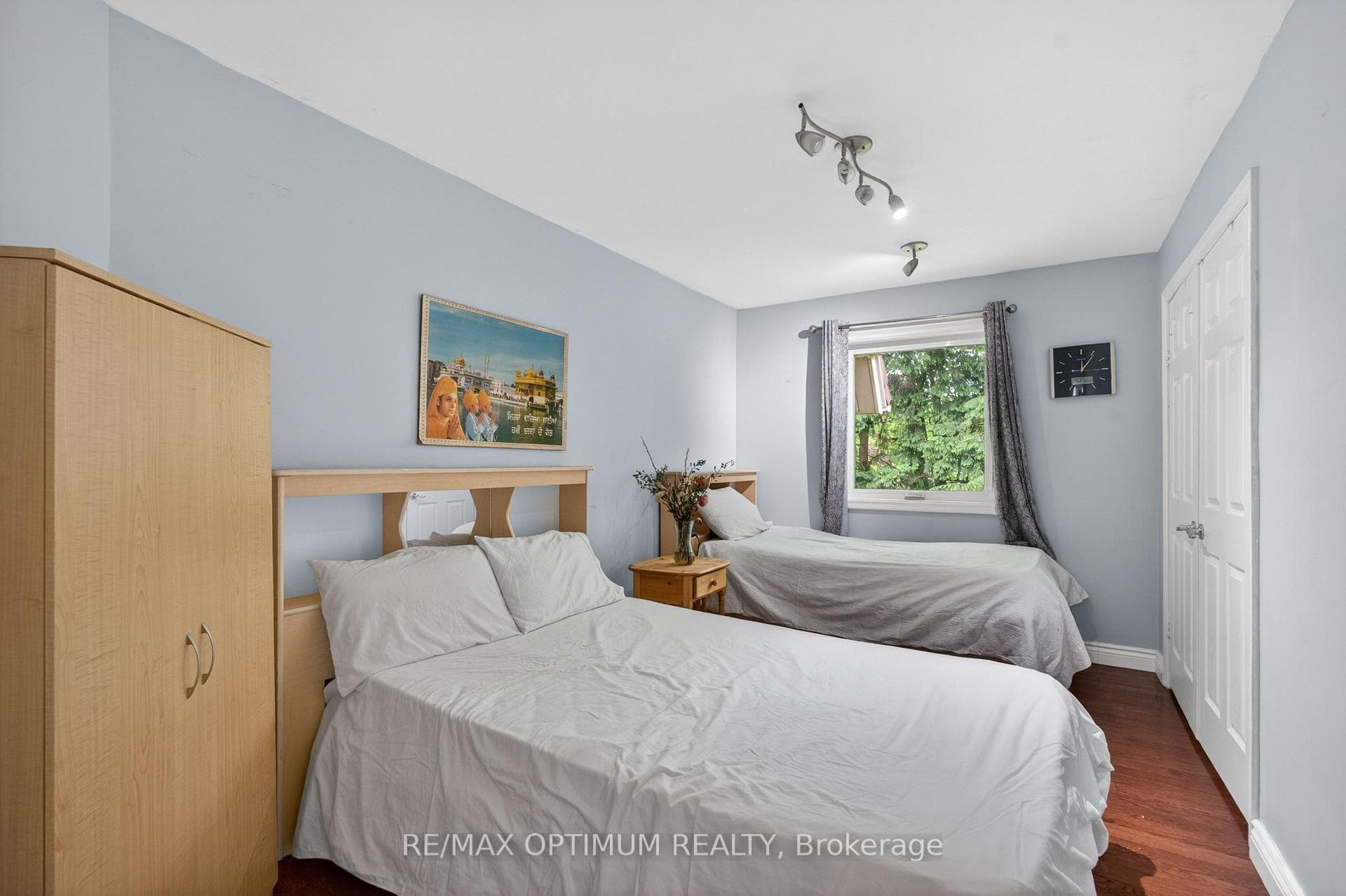 529 Campbellville Road photo 25