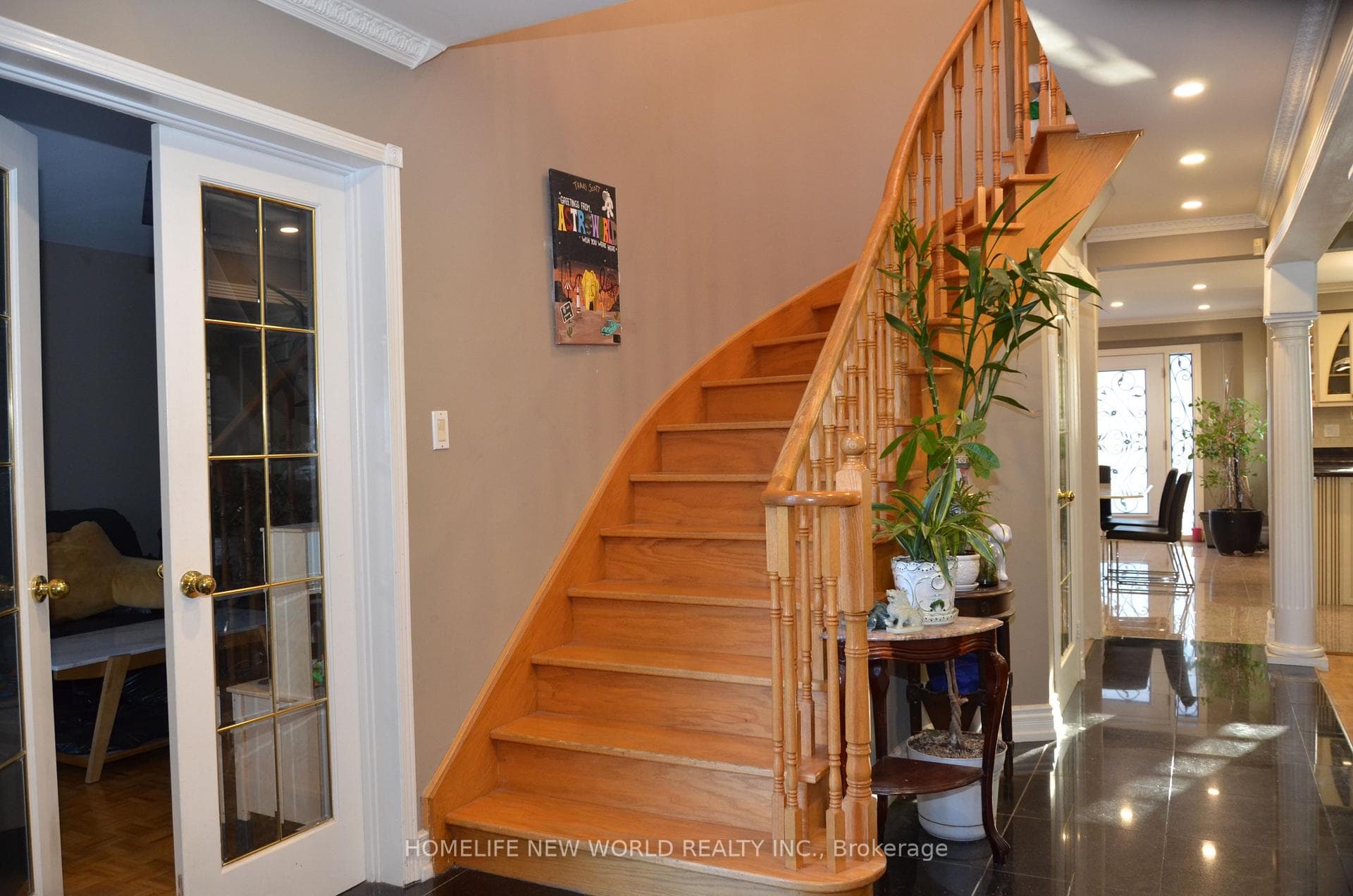 77 Nadia Avenue photo 4