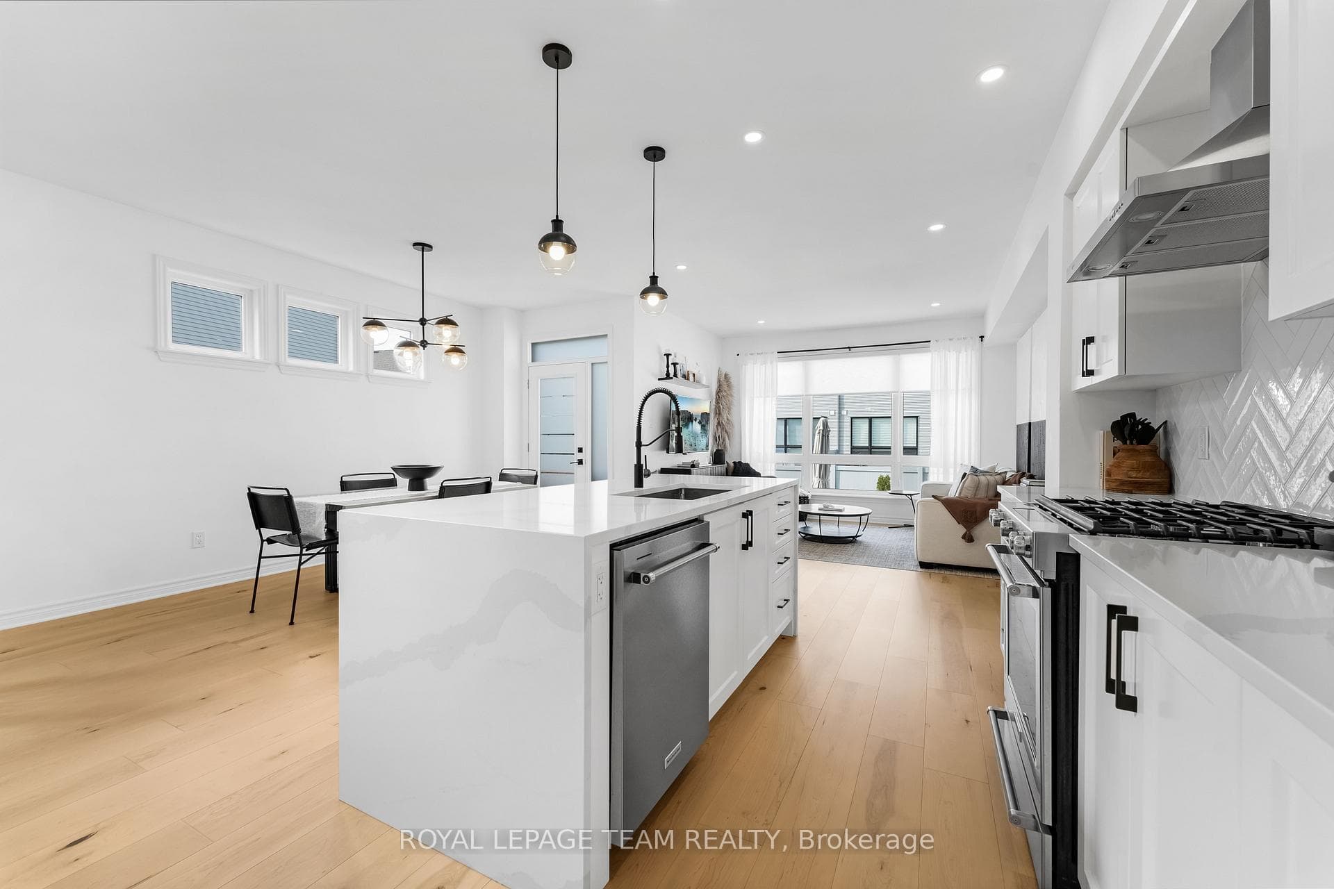 808 Chipping Circle photo 6