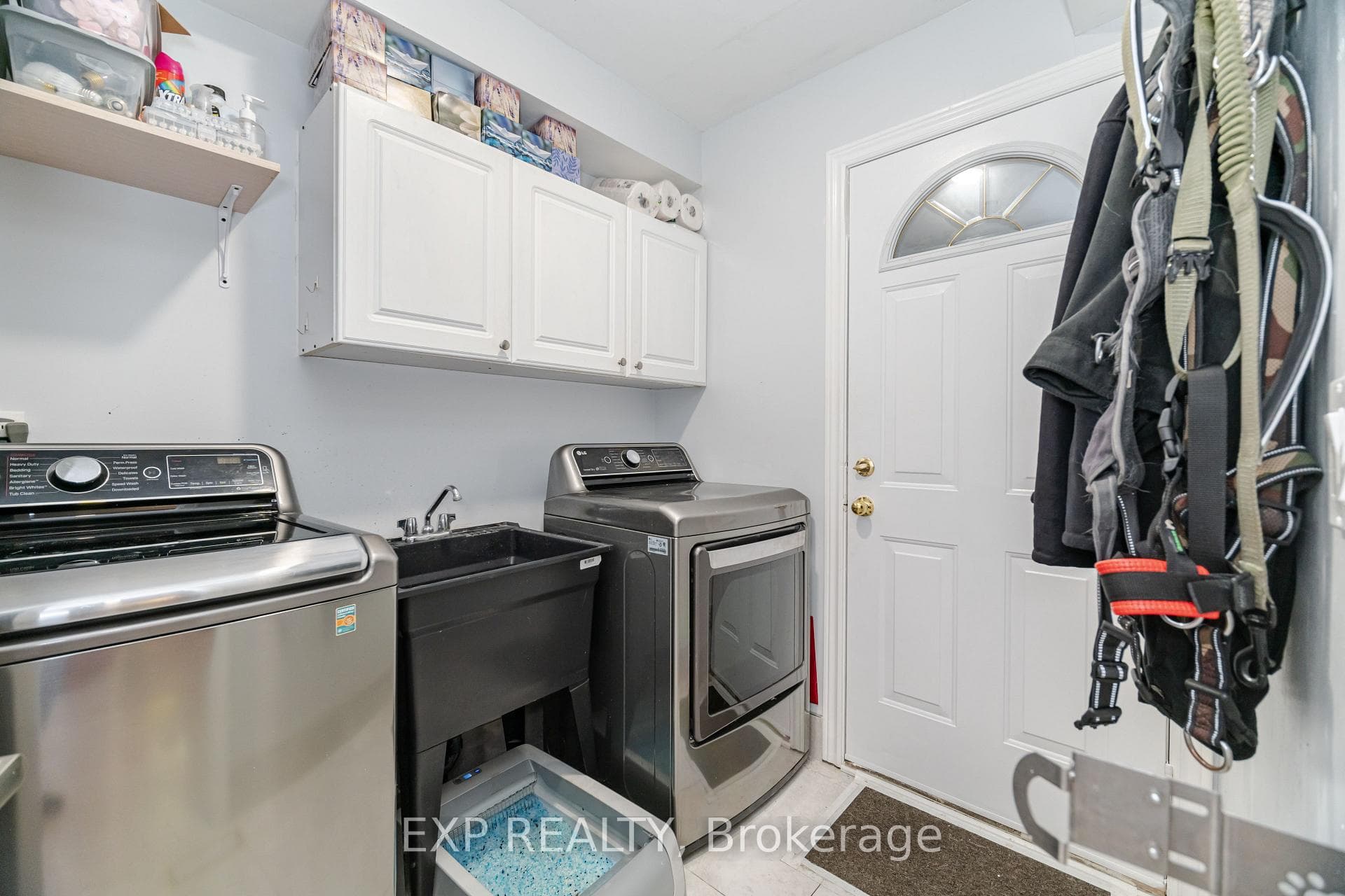 891 Stonebridge Avenue photo 16