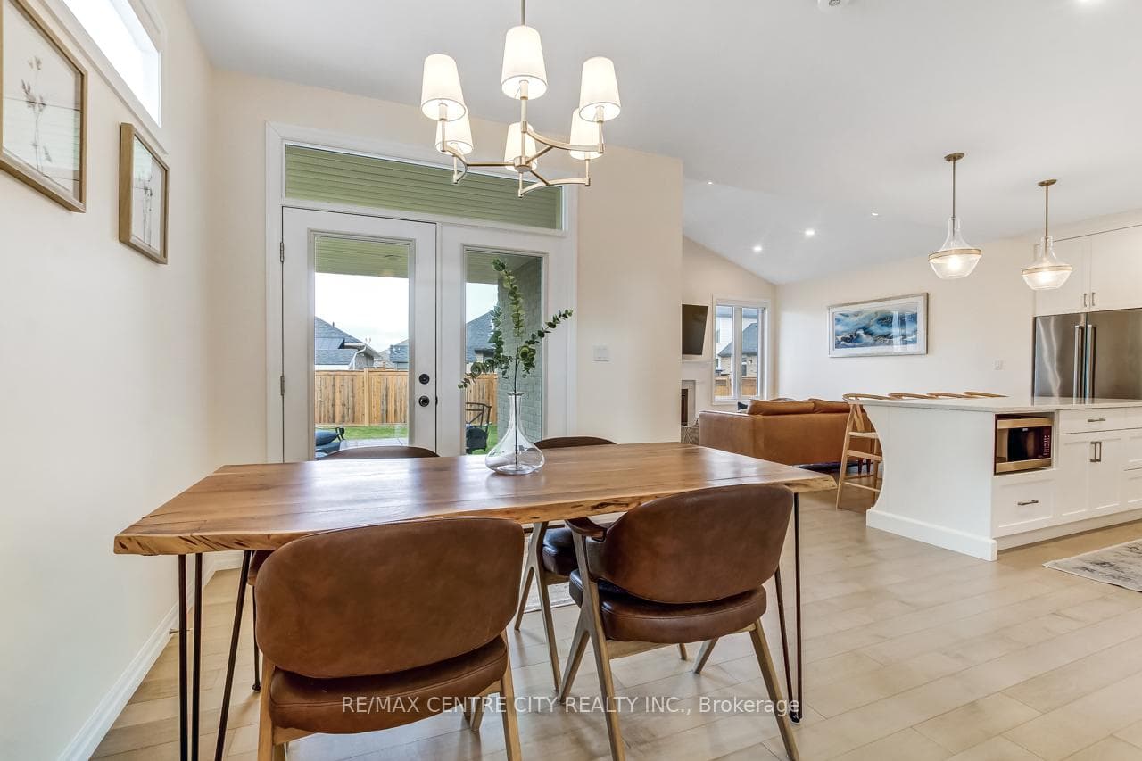 8 Redhaven Lane photo 9