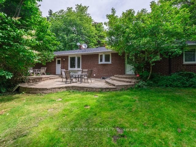 10588 Eighth Line photo 34