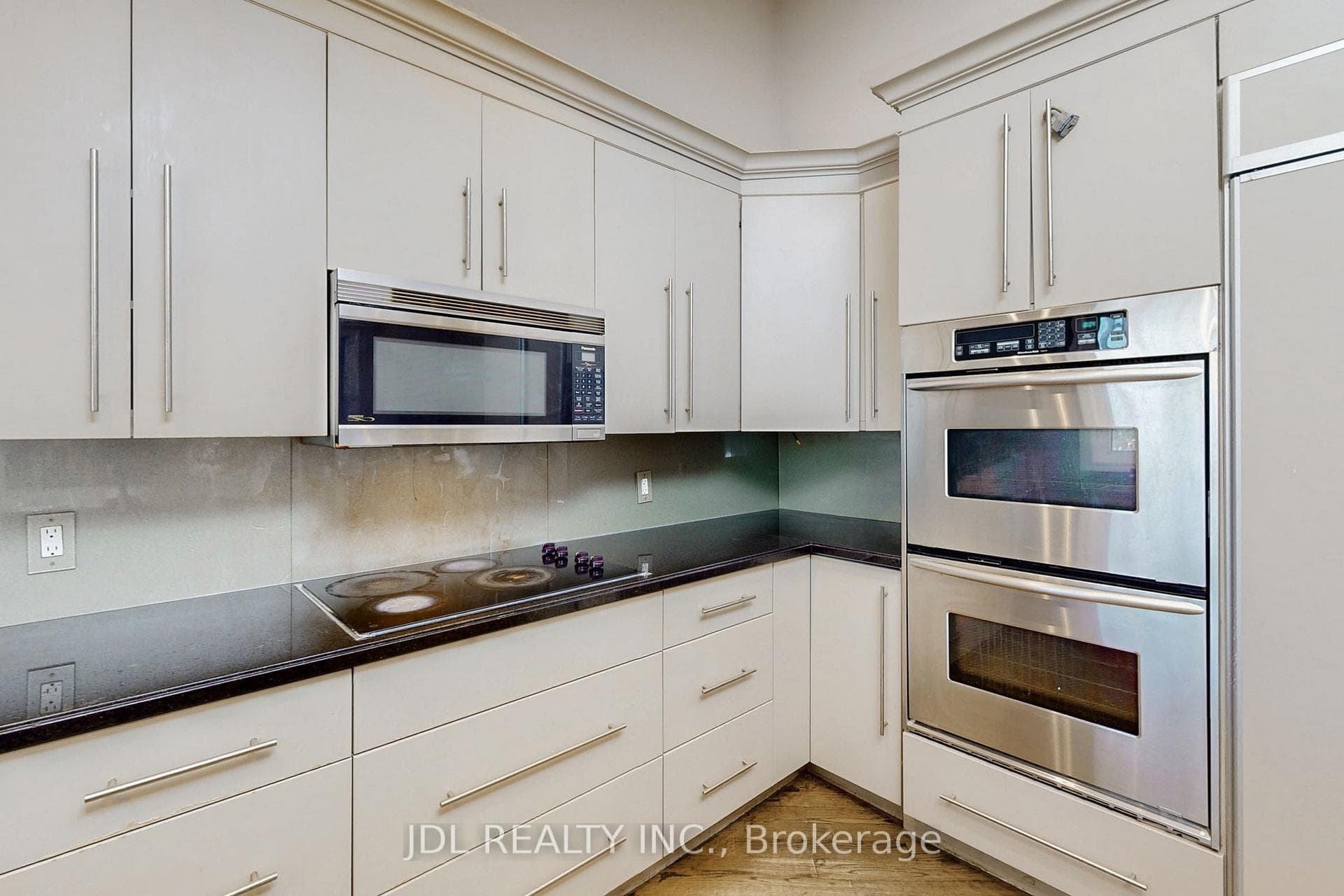 98 Overbrook Place photo 14