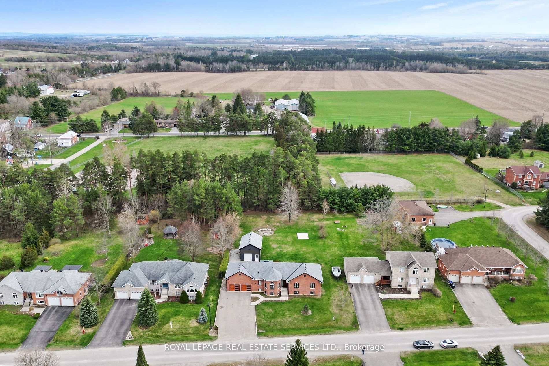 23 Fisher Drive photo 2