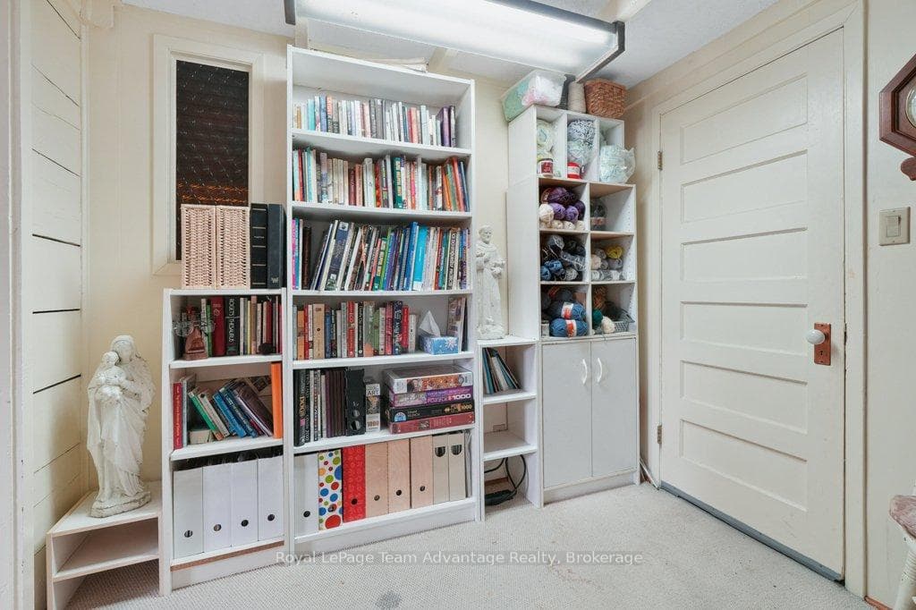 3rd floor office/reading area