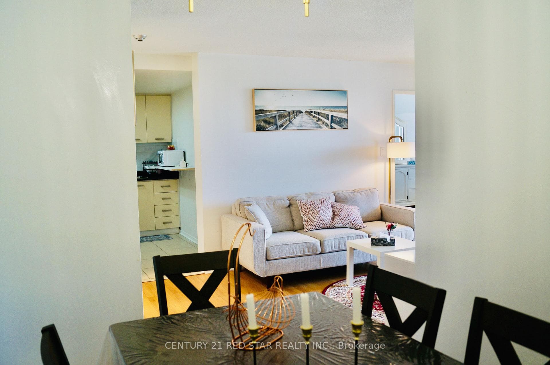 7 BISHOP Avenue Unit #910 photo 19