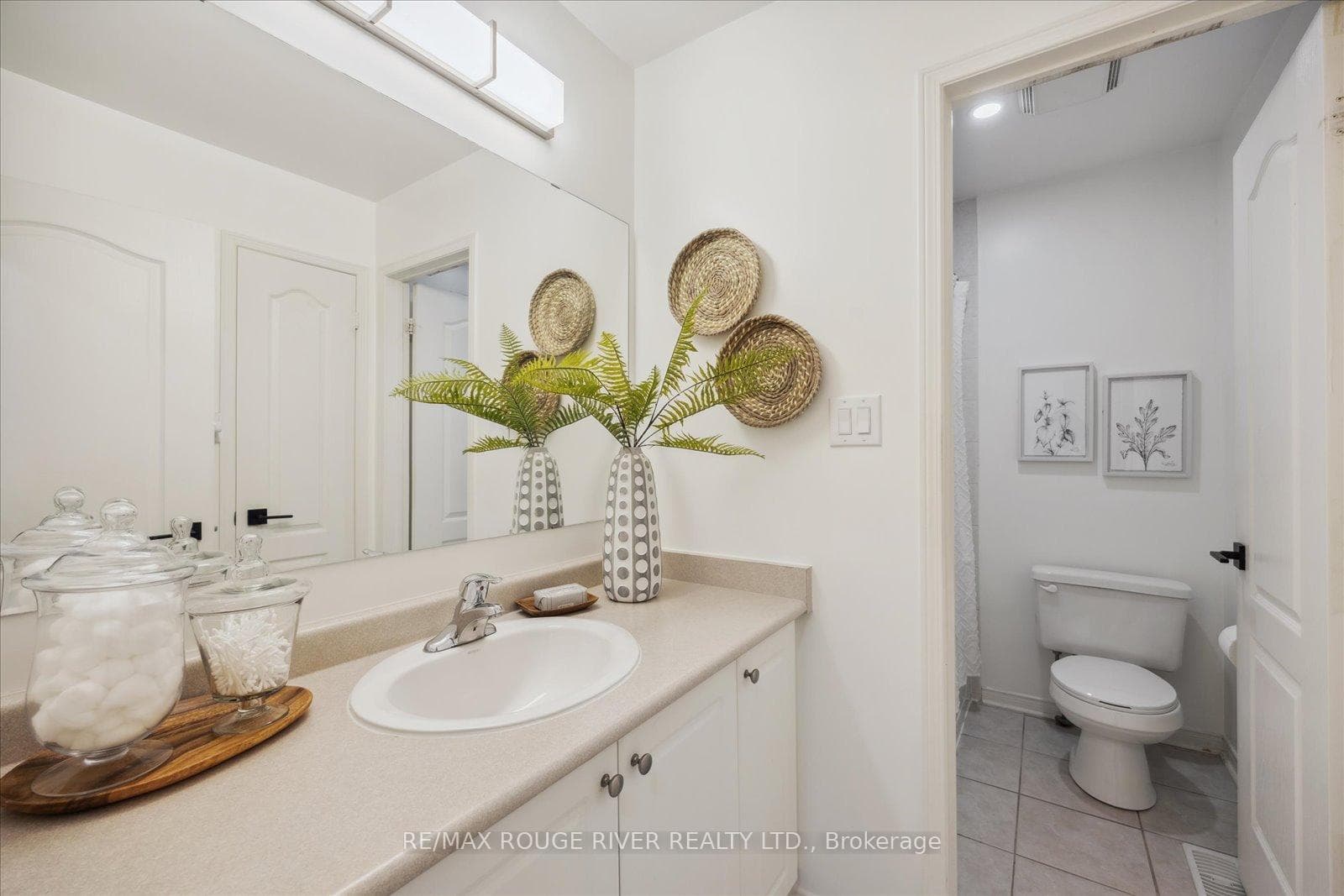 6 Waldron Court photo 16