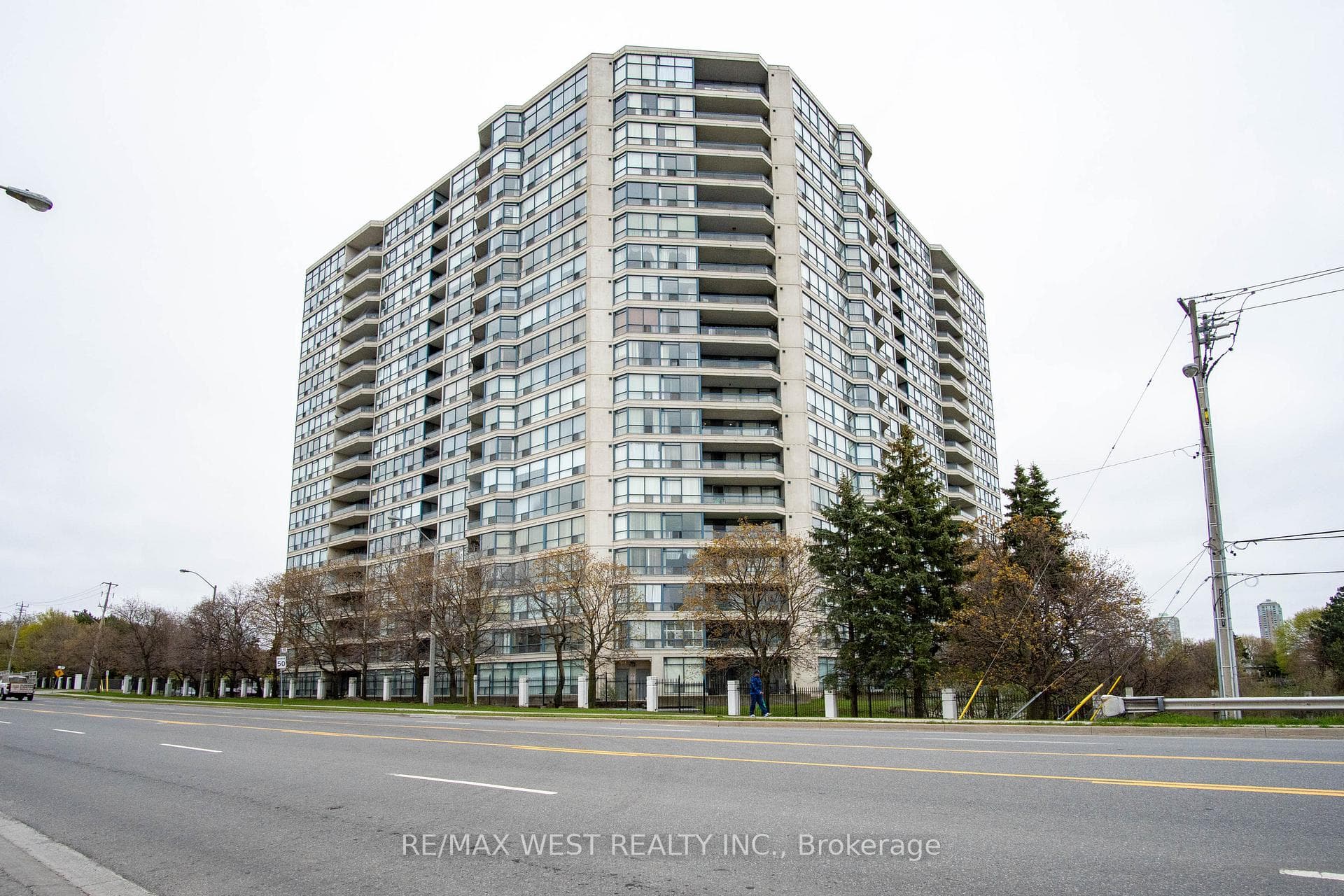 4725 Sheppard Avenue Unit 912 photo 1