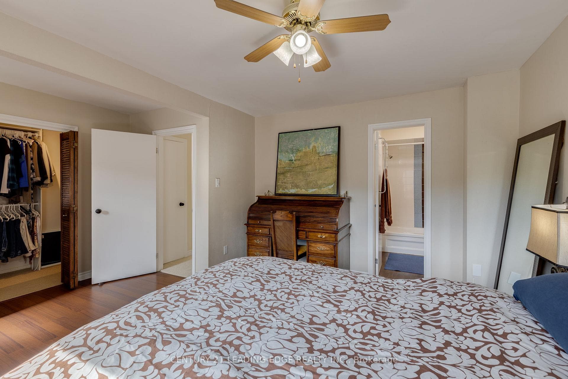 Spacious Prim Bdrm W/ Walk-In Closet, Ensuite Bath